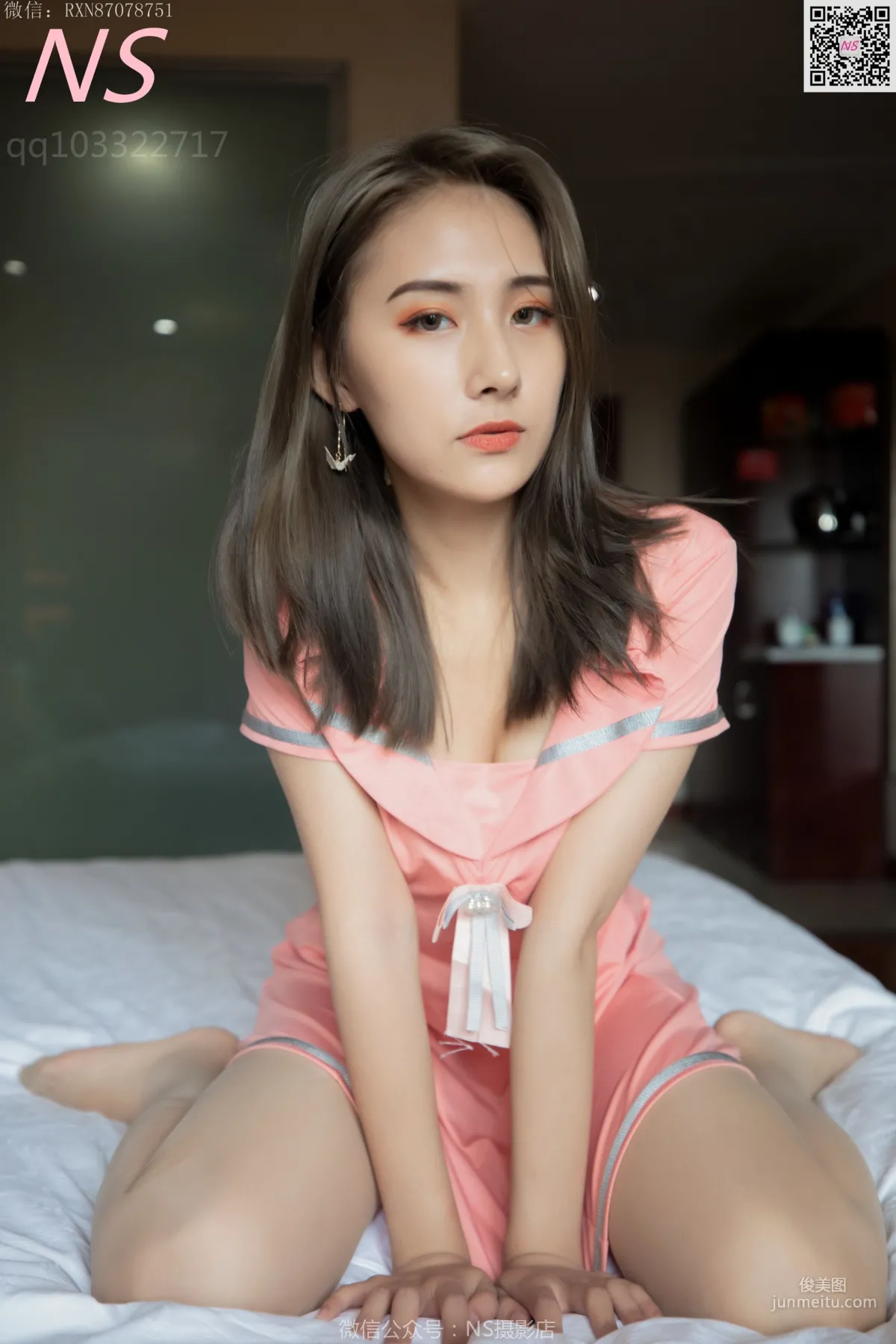 小允儿《明星脸丝袜美腿》 [纳丝摄影] 写真集22