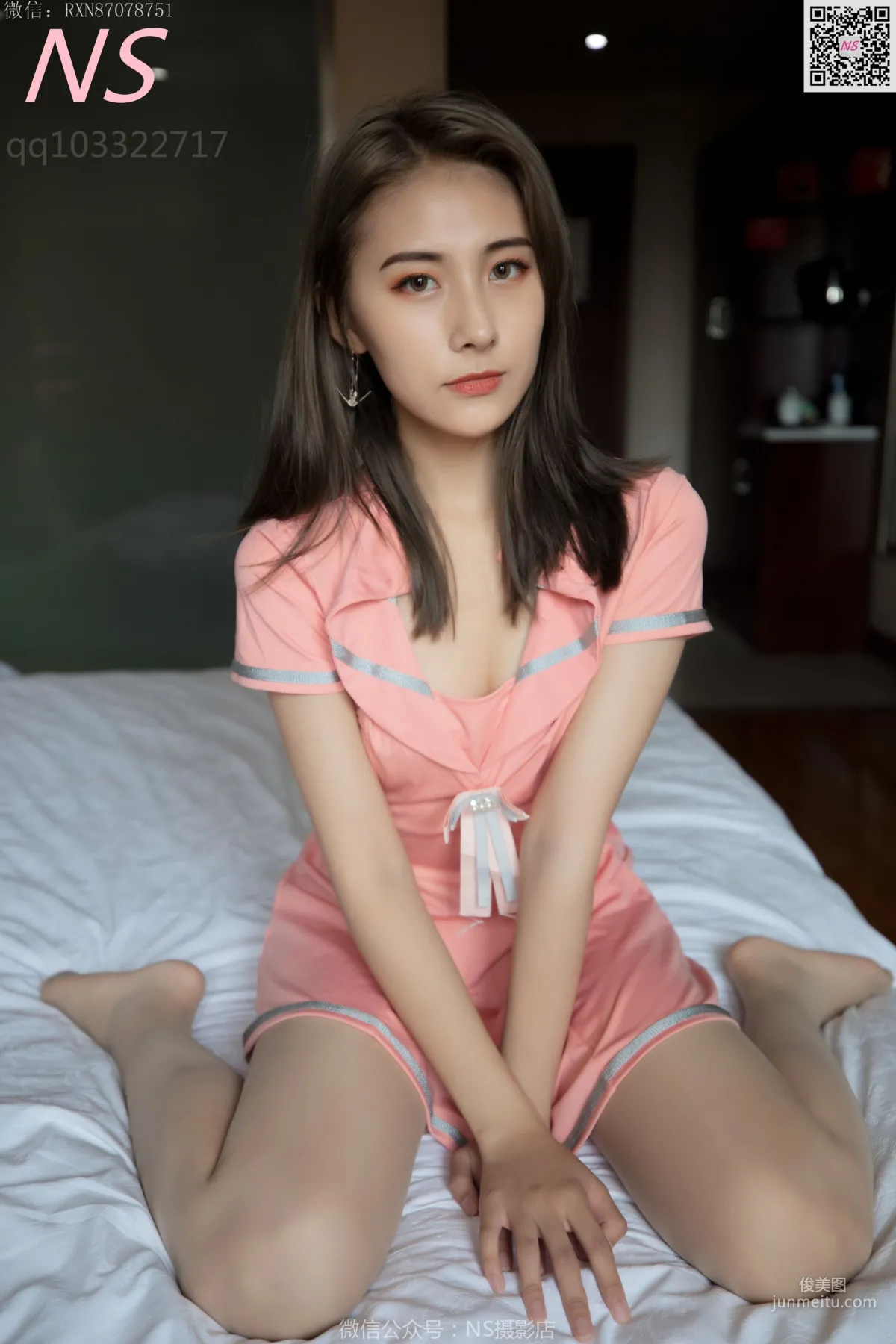 小允儿《明星脸丝袜美腿》 [纳丝摄影] 写真集19