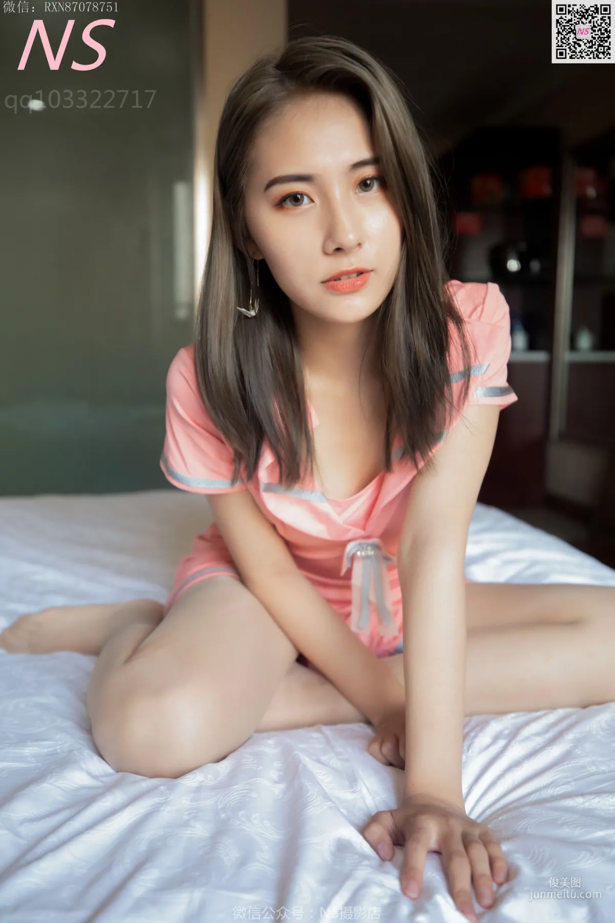 小允儿《明星脸丝袜美腿》 [纳丝摄影] 写真集49