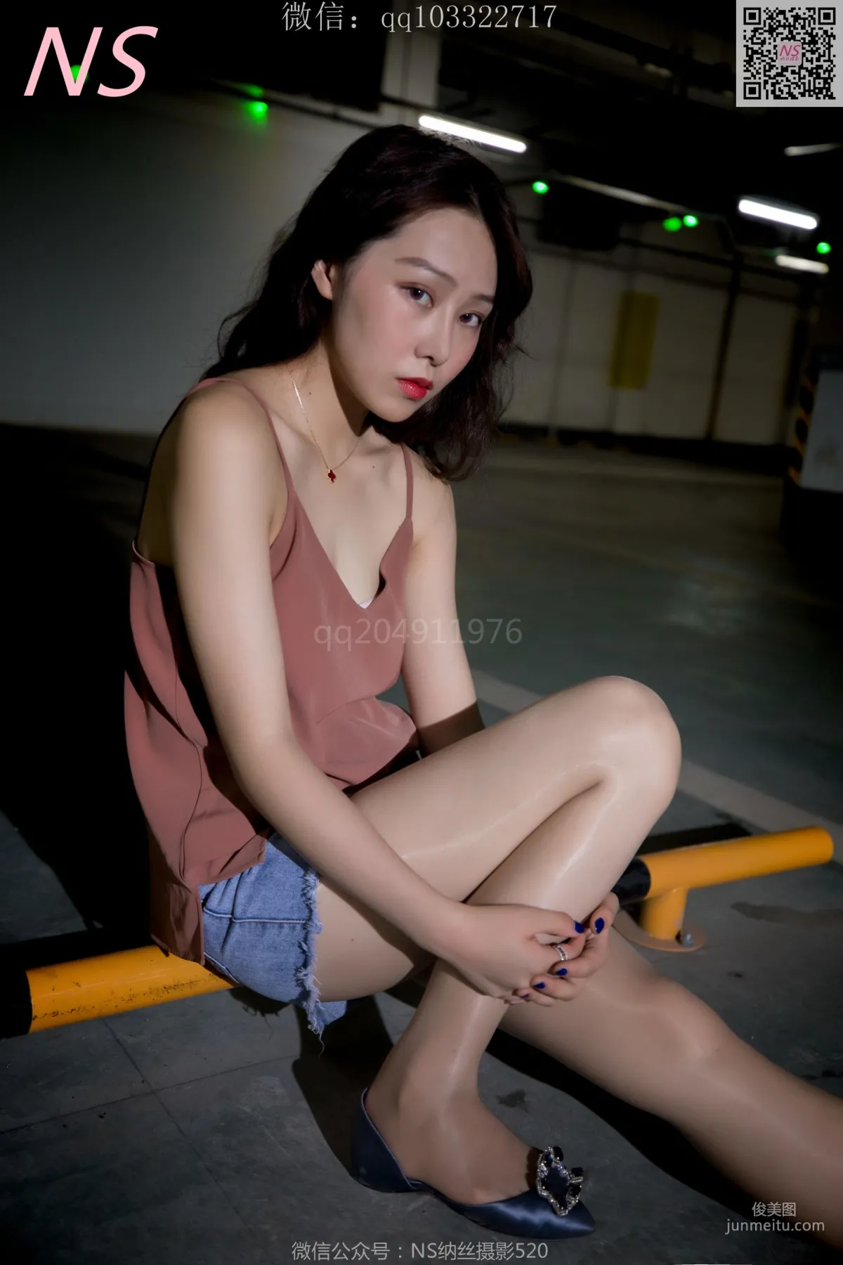 小朱茵《地下车库的丝袜美腿女郎》 [纳丝摄影] 写真集16