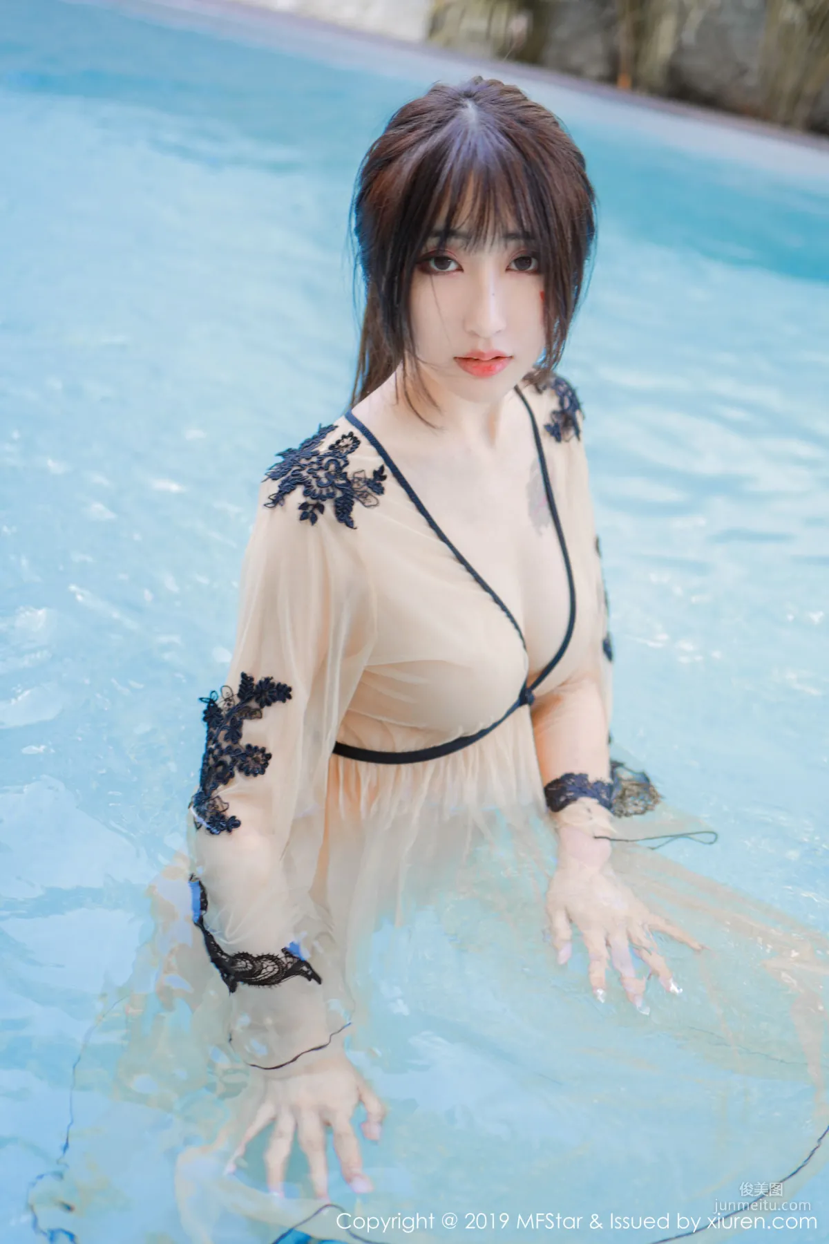 Betty林子欣《泳池出浴美人系列》 [模范学院MFStar] Vol.230 写真集24