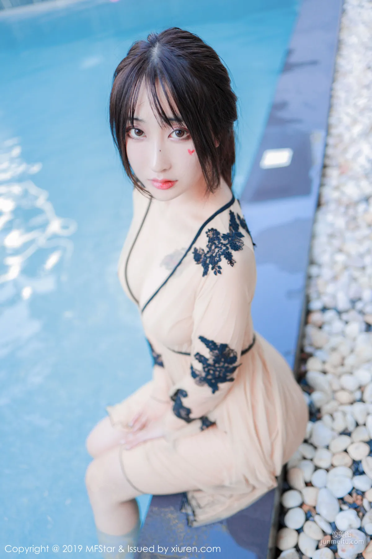 Betty林子欣《泳池出浴美人系列》 [模范学院MFStar] Vol.230 写真集49