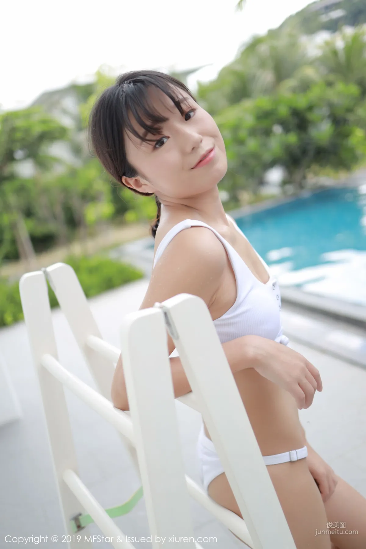 Baileys香儿《室外泳池内衣系列》 [模范学院MFStar] Vol.214 写真集15