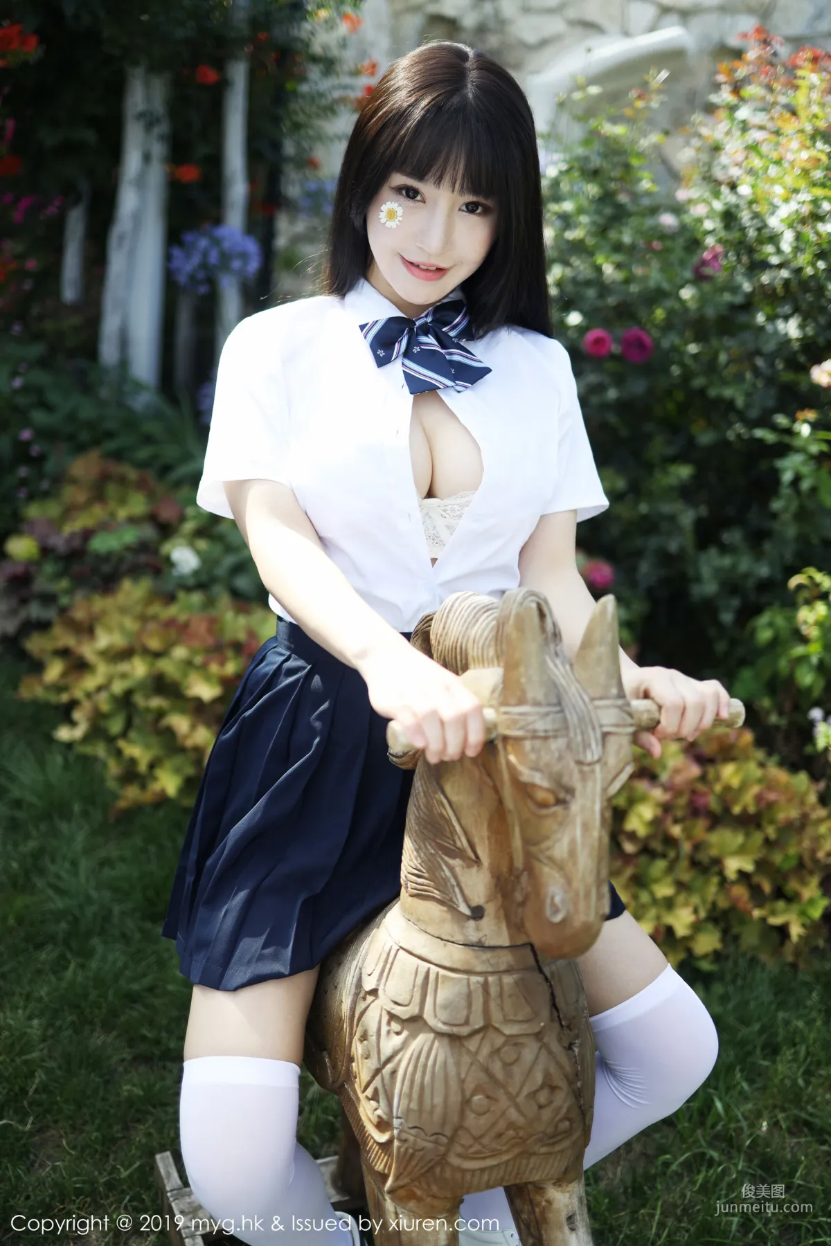 Flower朱可儿《户外学院风学生装系列》 [美媛馆MyGirl] Vol.394 写真集39