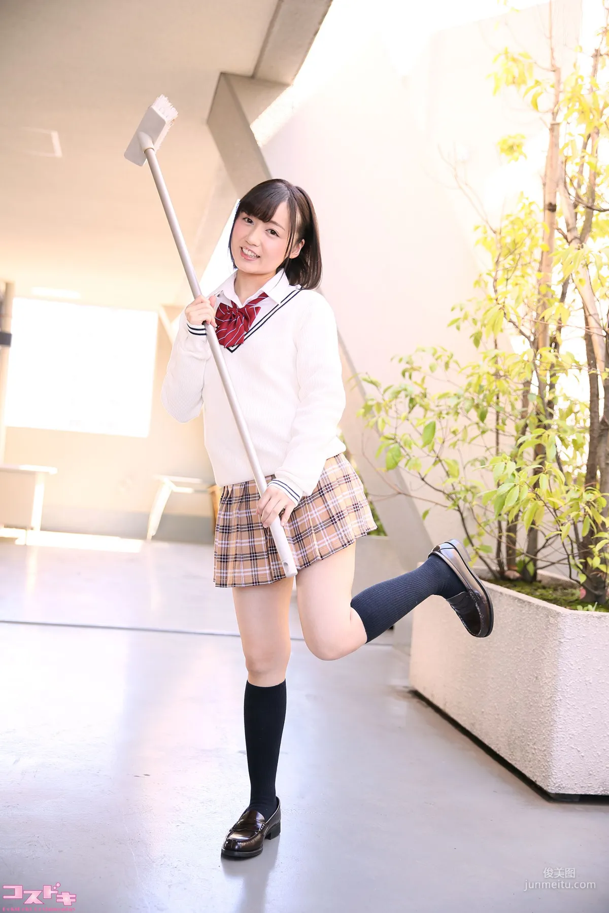 [Cosdoki] 桃井さくら momoisakura_pic_seifuku1 写真集46