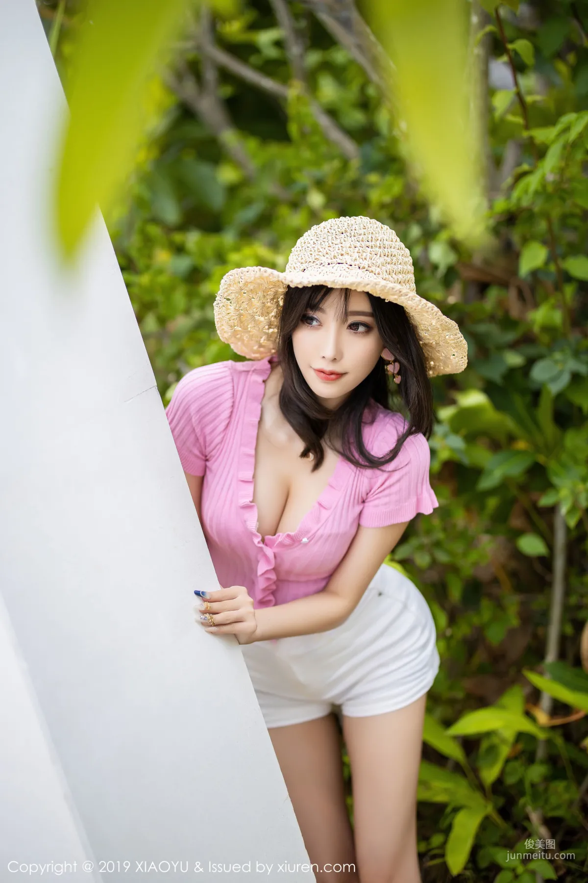 杨晨晨sugar《室外草帽女孩主题》 [语画界XIAOYU] Vol.169 写真集15