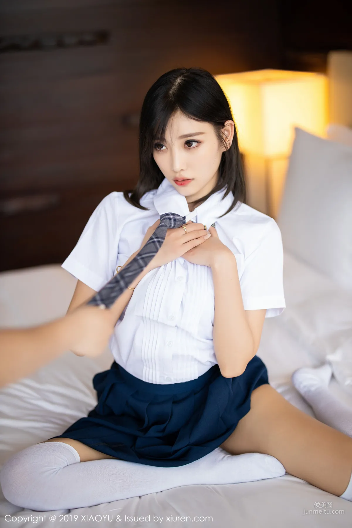 杨晨晨sugar《清纯的学生装到湿身性感蕾丝内衣》 [语画界XIAOYU] Vol.184 写真集27