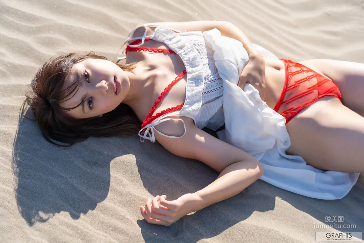 もなみ鈴(萌波铃) Suzu Monami [Graphis] First Gravure 初脱ぎ娘 No.167 写真集41