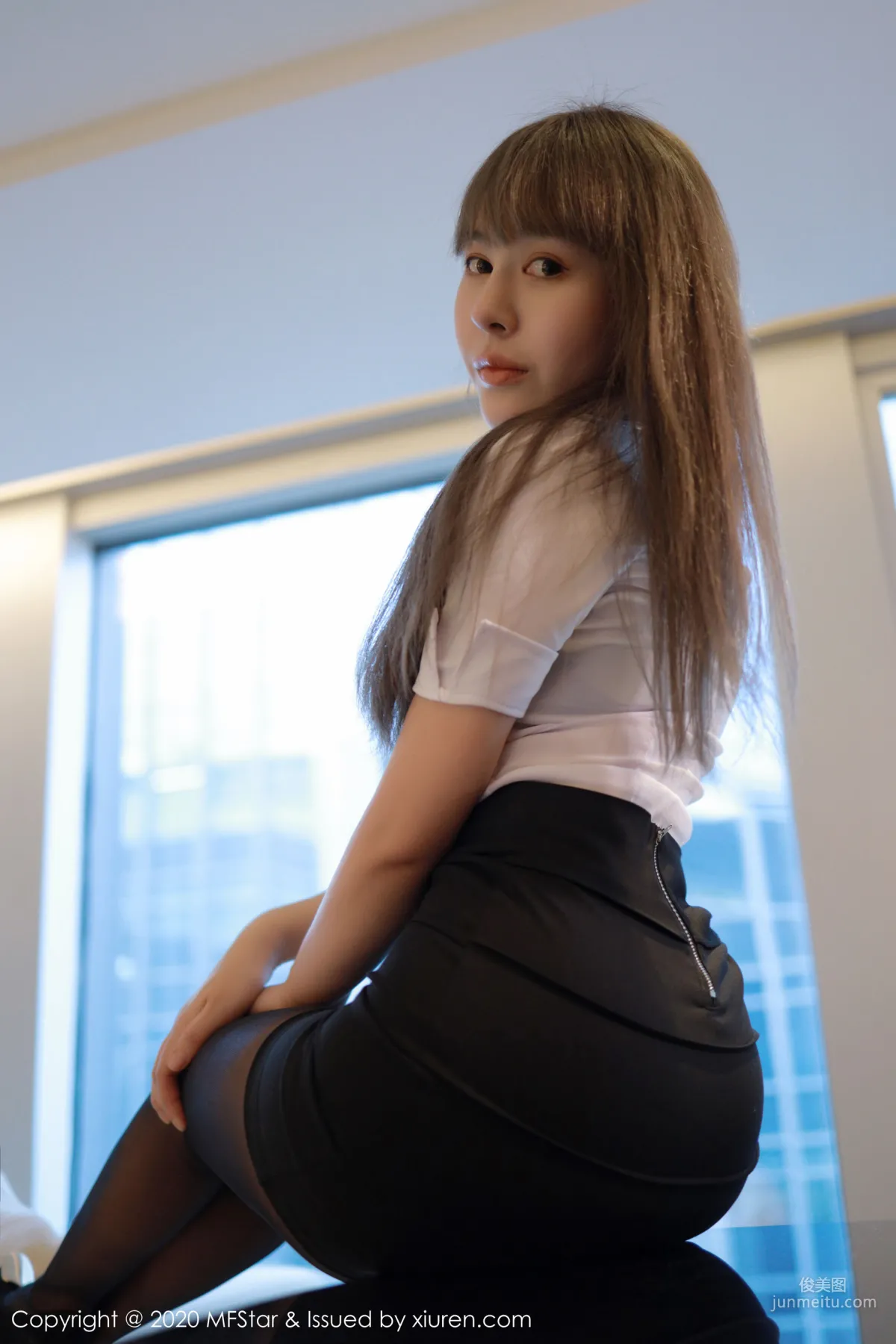 艾莉Evelyn《职场女秘书制服》 [模范学院MFStar] Vol.257 写真集24