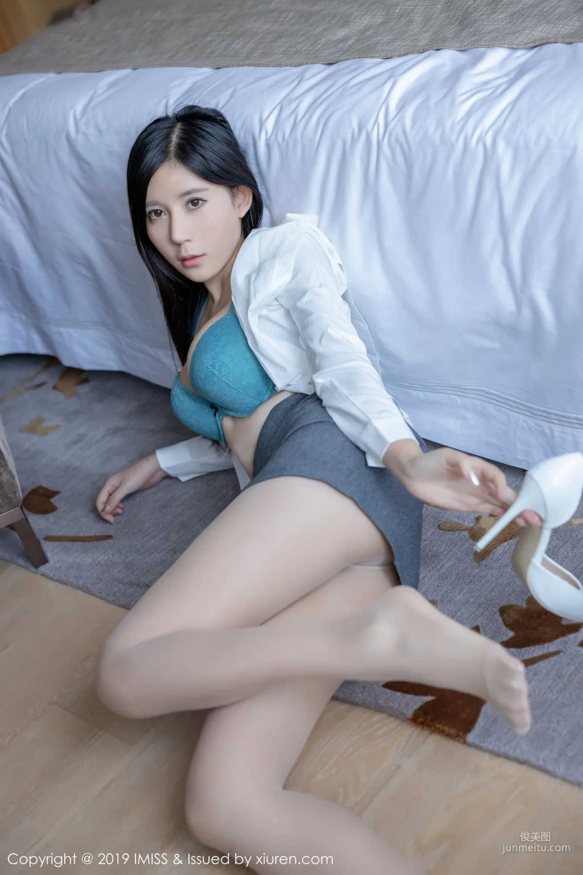 nova李雅《性感秘书丝袜美腿》 [爱蜜社IMiss] Vol.409 写真集21