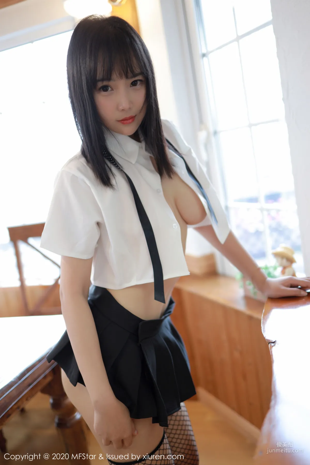 徐微微mia《性感学生制服系列》 [模范学院MFStar] Vol.255 写真集41