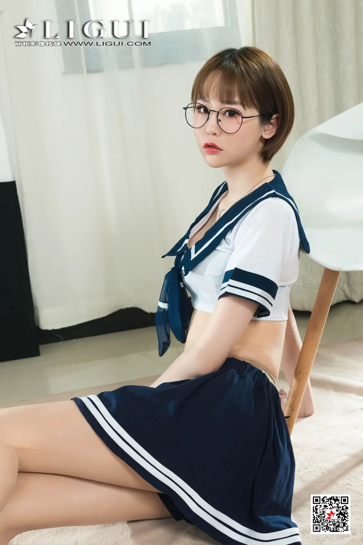 Model 洋洋《水手服眼镜妹丝足》 [丽柜LIGUI] 网络丽人 写真集19