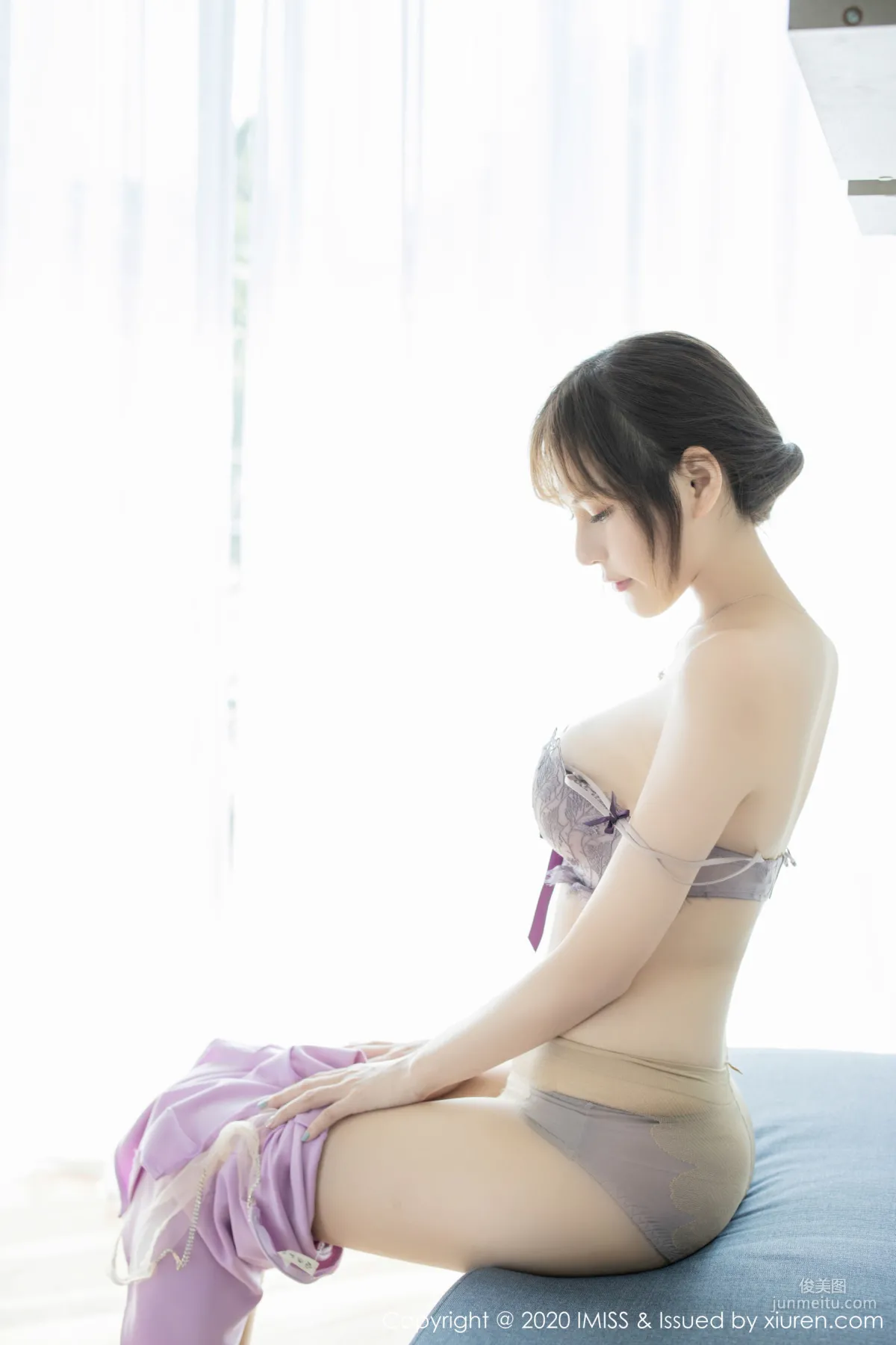 Lavinia肉肉《粉色连体裙包裹下的女神》 [爱蜜社IMiss] Vol.439 写真集31