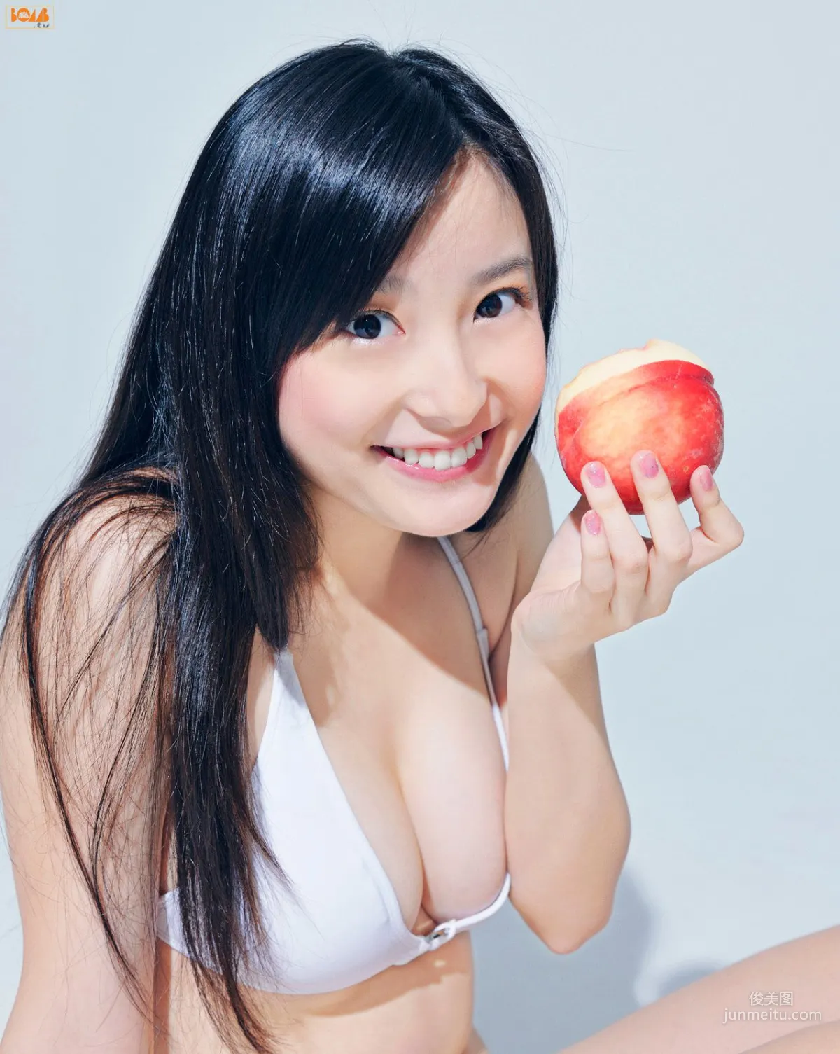 《Next Bikini 次世代ビ♥キ♥ニ》 写真集 [Bomb.TV] 2010年11月刊 44