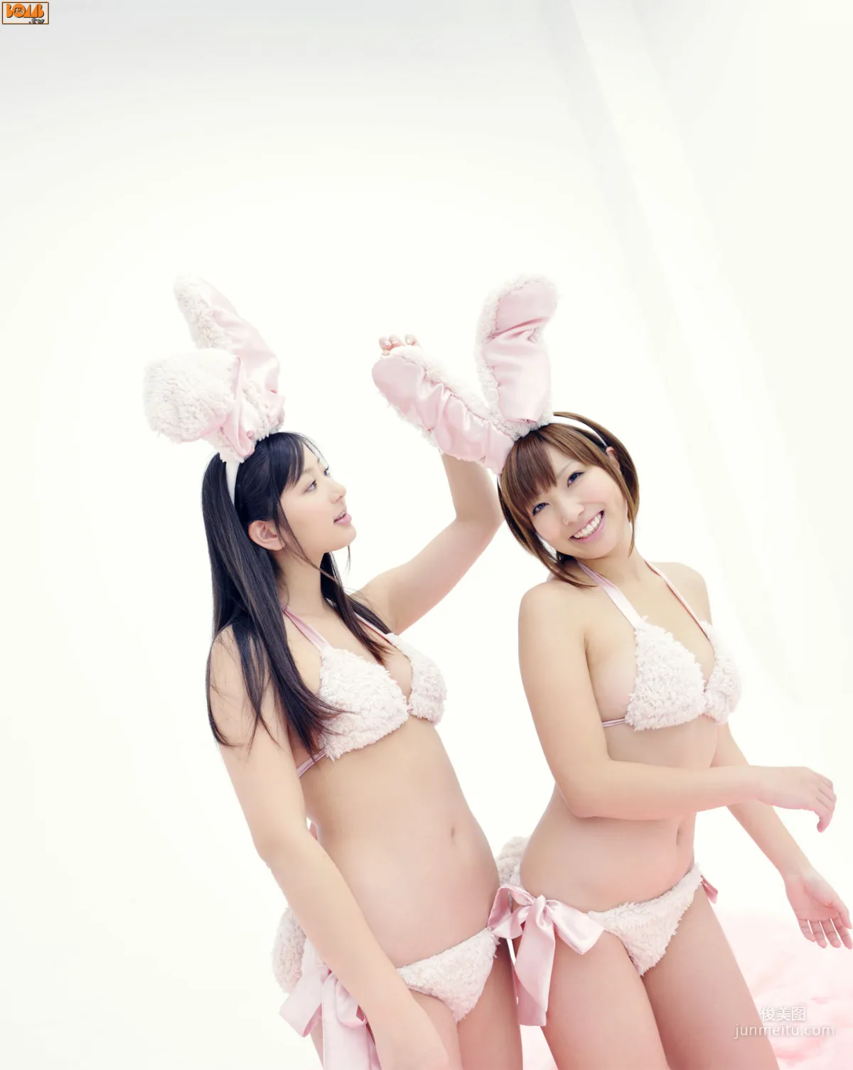 村上友梨&夏垣佳奈《Mimi Girls》写真集 [Bomb.TV] 2011年02月号 39