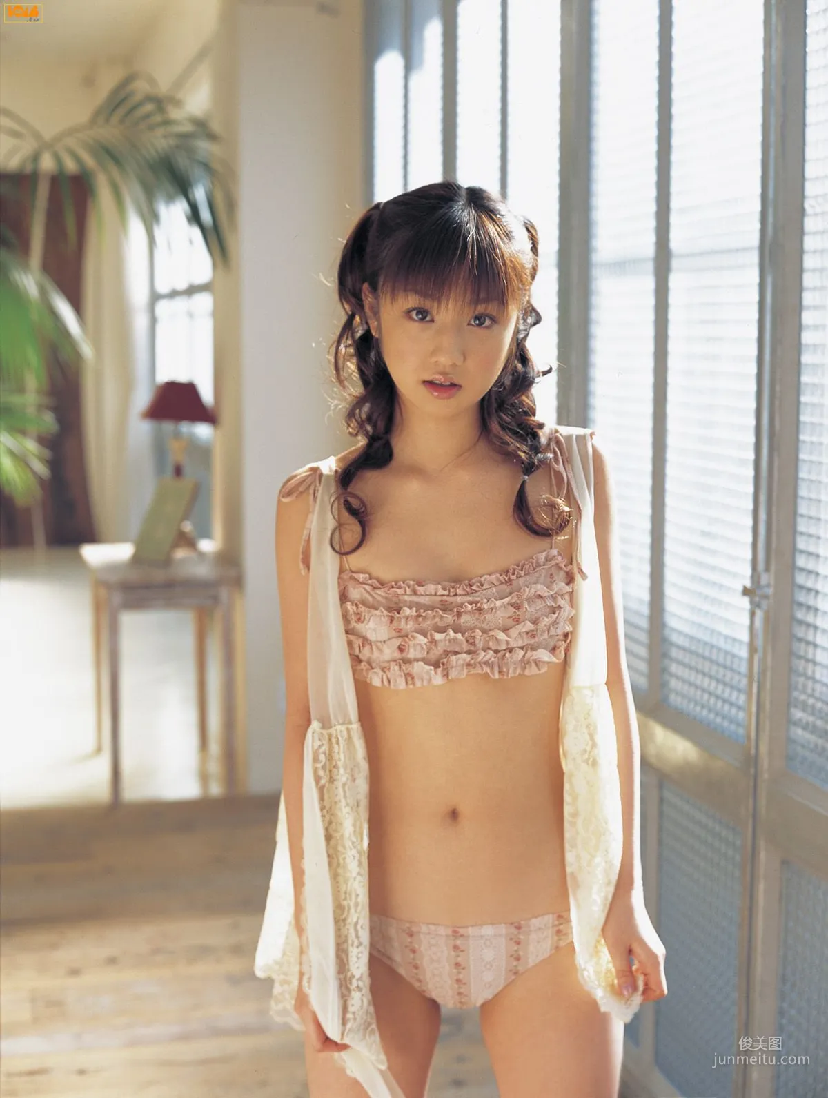 [Bomb.TV] 2006年03月刊 Yuko Ogura 小倉優子 写真集42