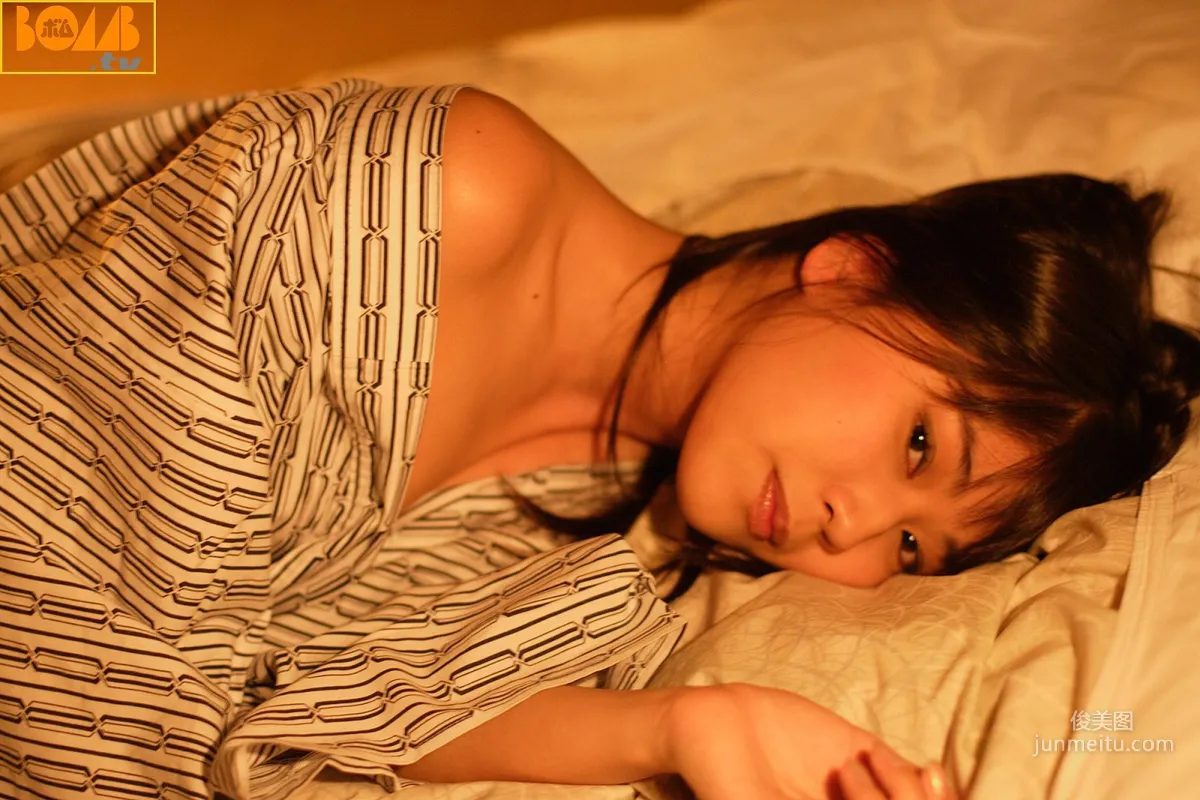 [Bomb.TV] 2005年10月刊 天野恵 Megum Amano Channel B 写真集20