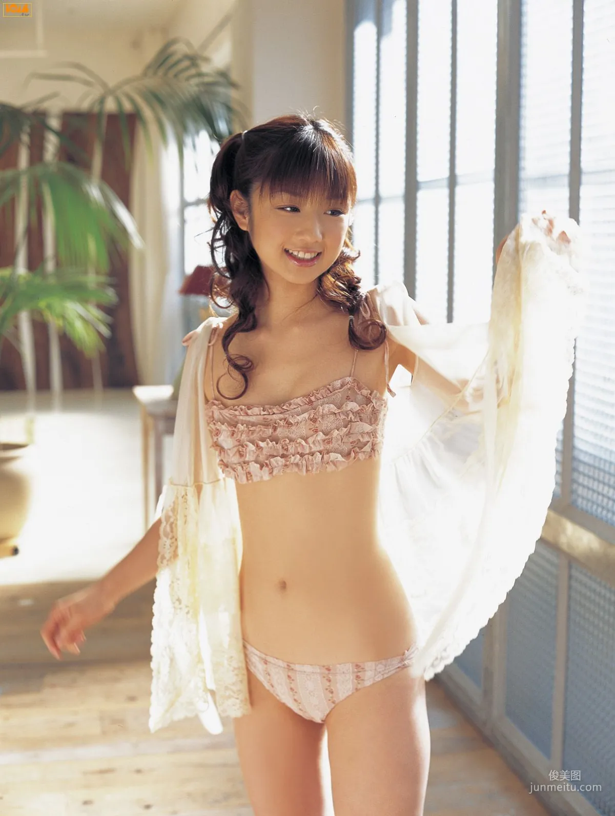 [Bomb.TV] 2006年03月刊 Yuko Ogura 小倉優子 写真集47