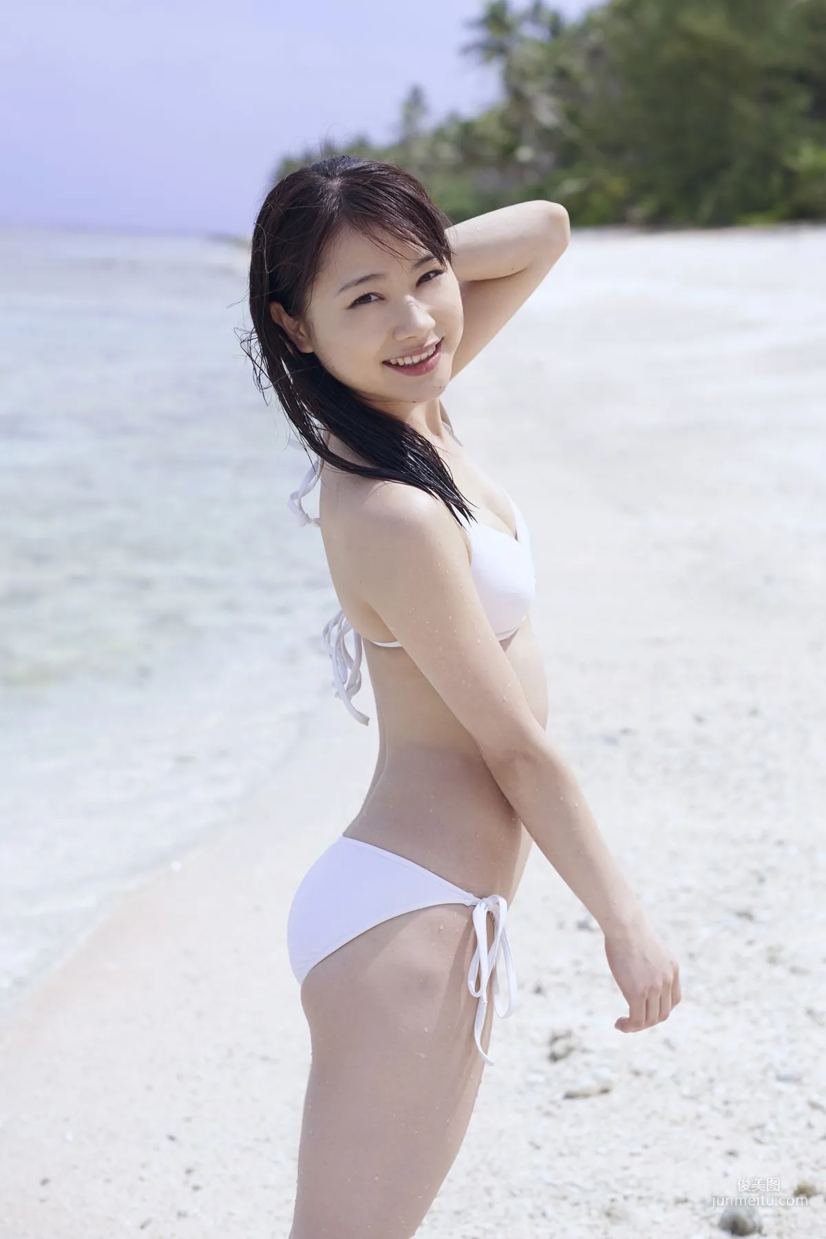 石田亜佑美 Ishida Ayumi [Hello! Project Digital Books] Vol.149 写真集17