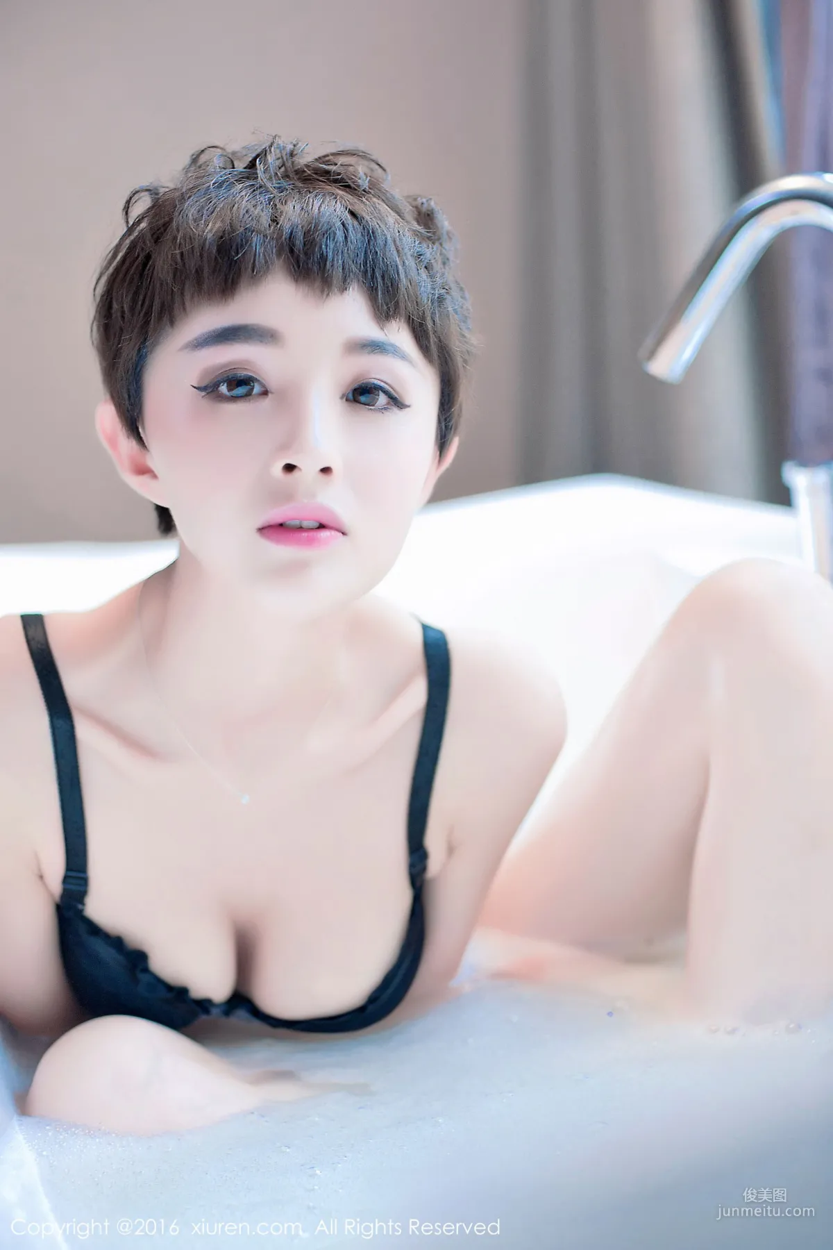 baby_kiki《真实美女空姐的休闲时光》 [秀人网XiuRen] No.657 写真集38