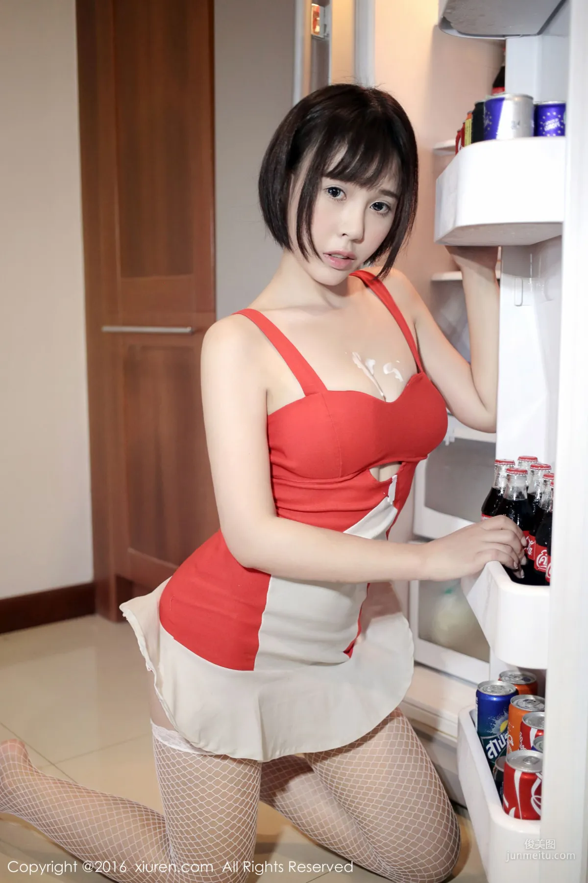 Evelyn艾莉《小红裙》 [秀人网XiuRen] No.665 写真集24