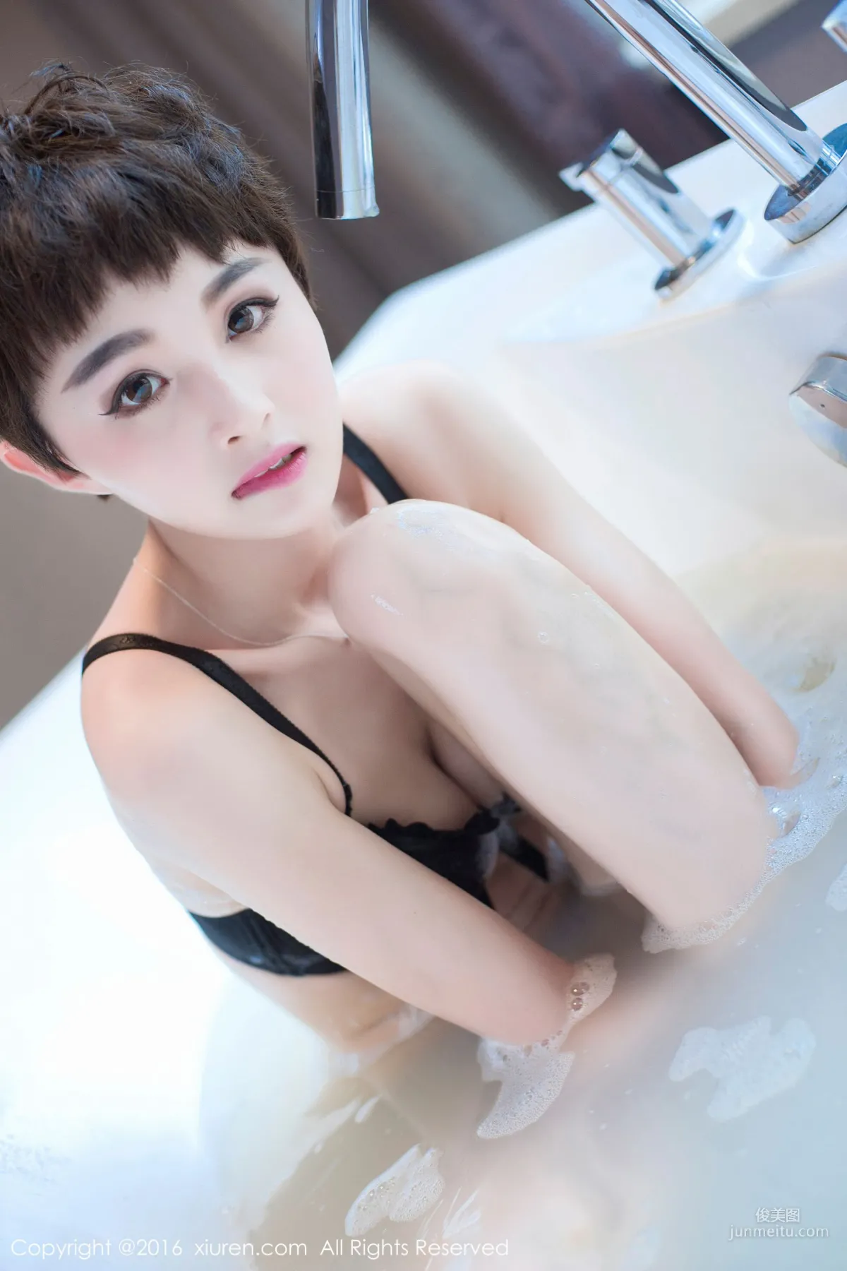 baby_kiki《真实美女空姐的休闲时光》 [秀人网XiuRen] No.657 写真集28