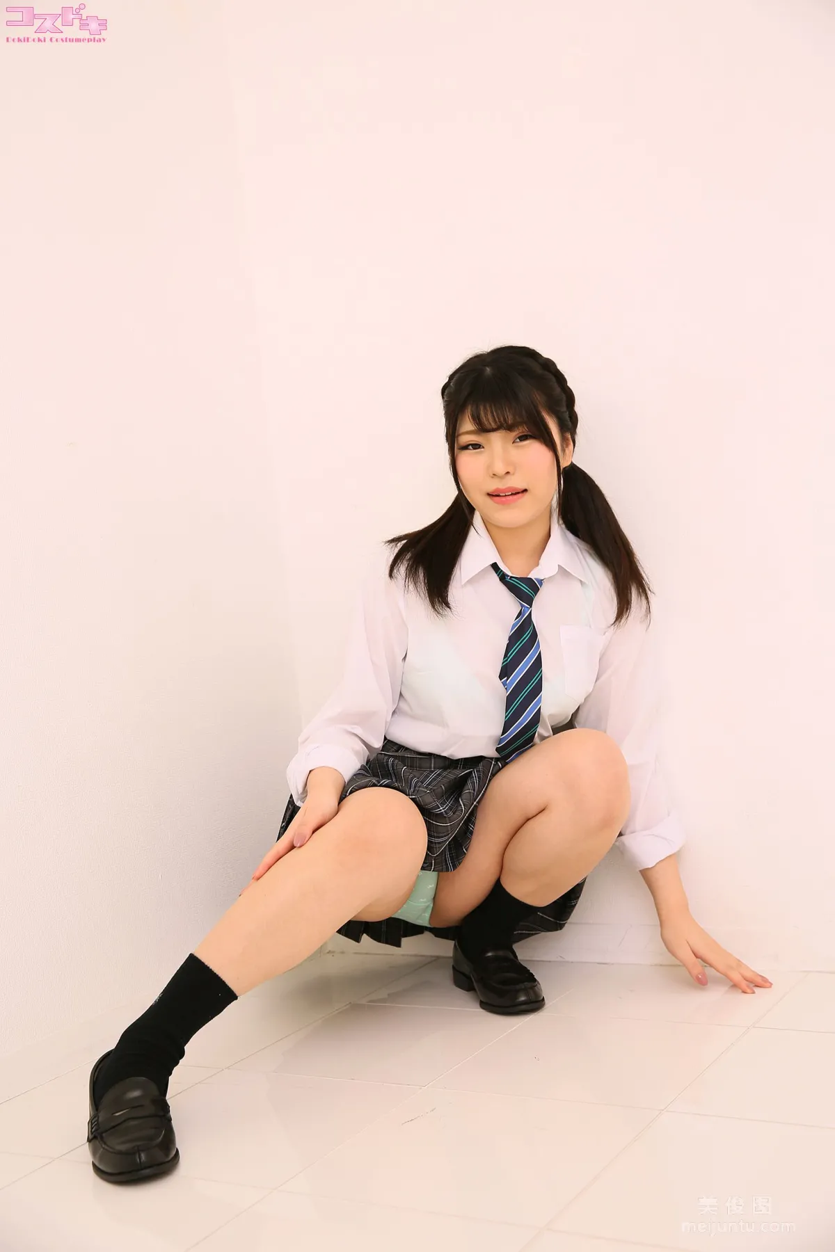 [Cosdoki] 城田ゆあ shirotayua_pic_seifukutie1+2 写真集14