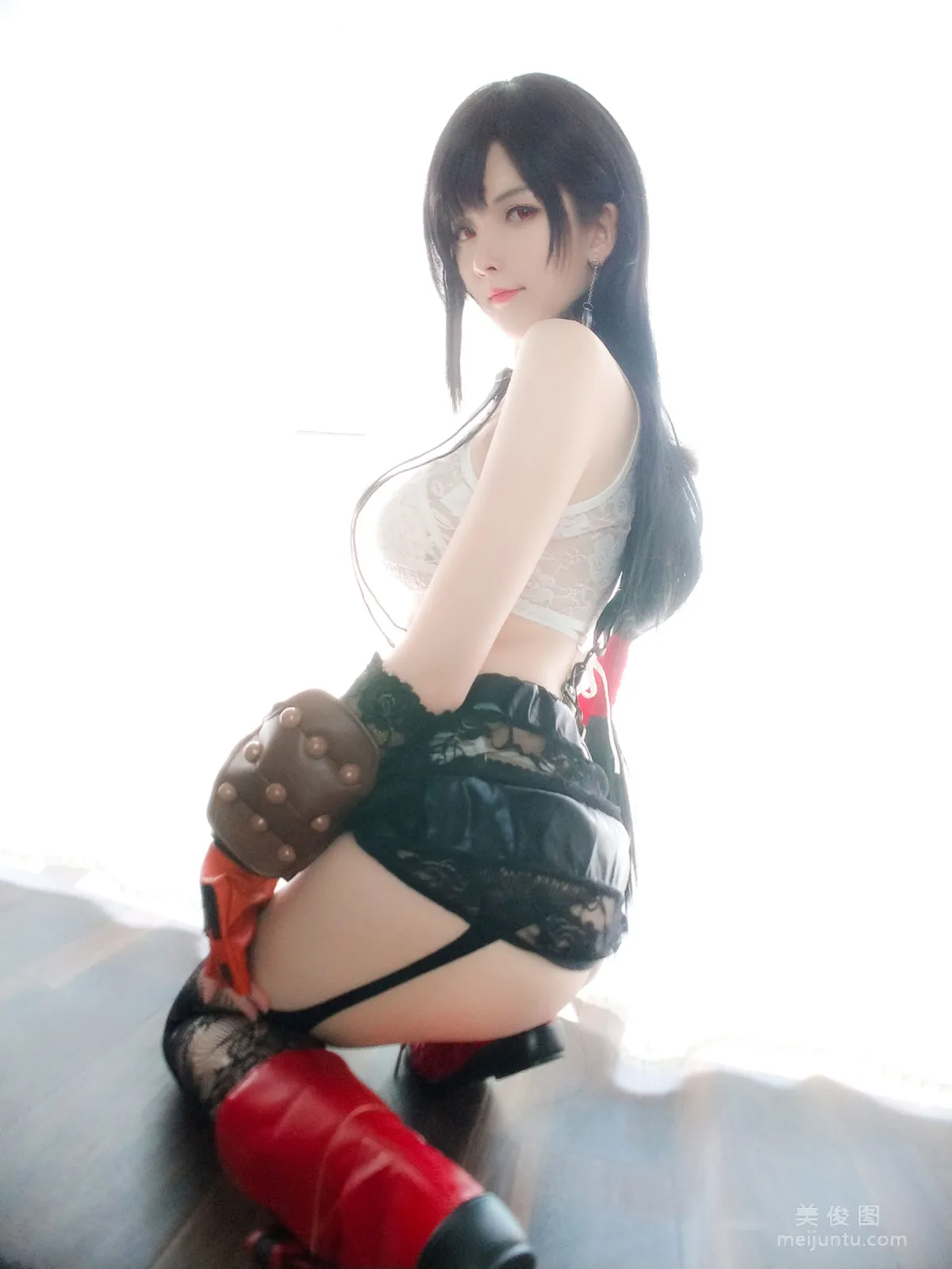 [网红Coser] 一小央泽 《蒂法同人》 写真集21