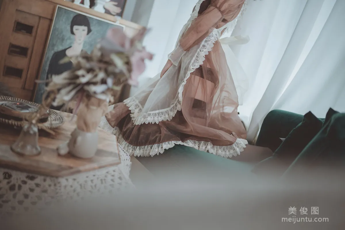 [网红Coser] 逐月su 《透明女仆》 写真集35