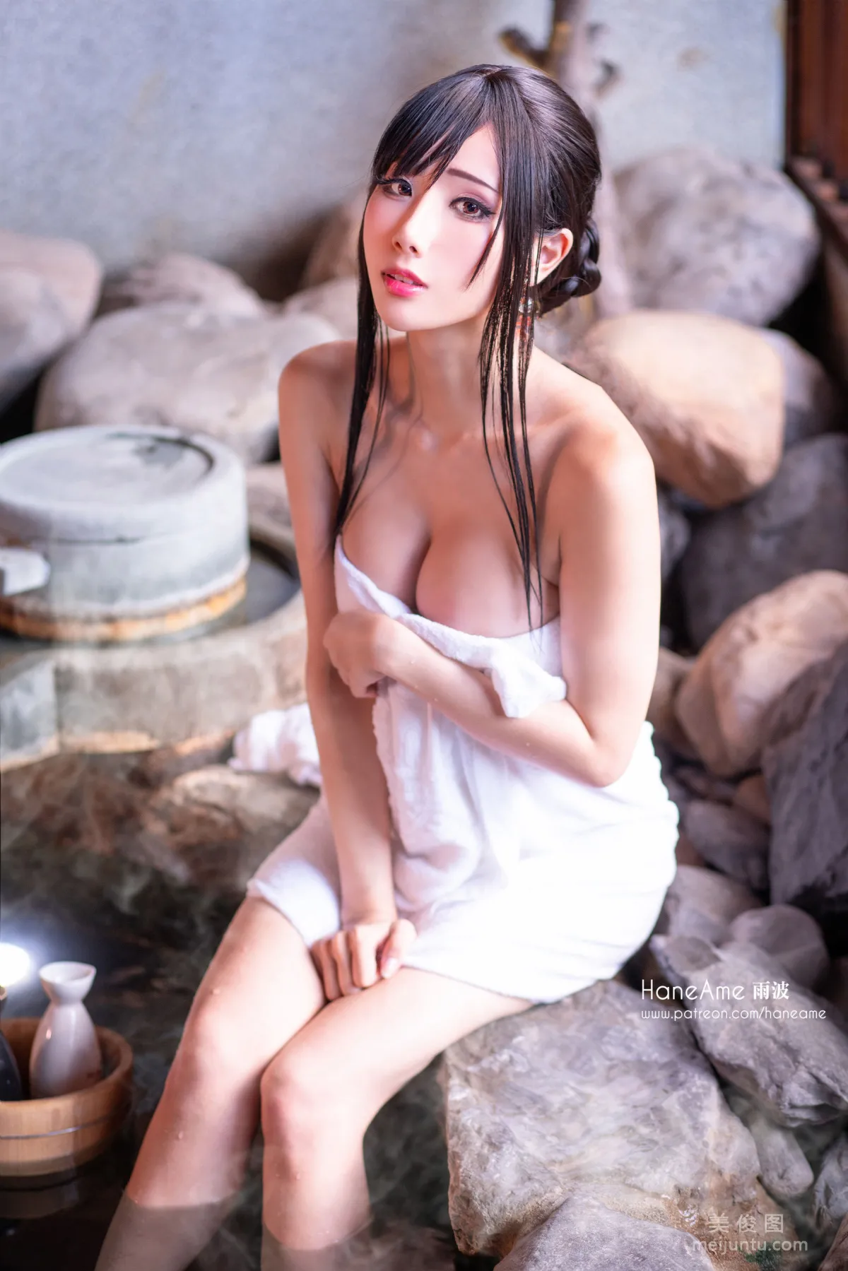 [网红Coser美女] 雨波HaneAme 《溫泉》 写真集86