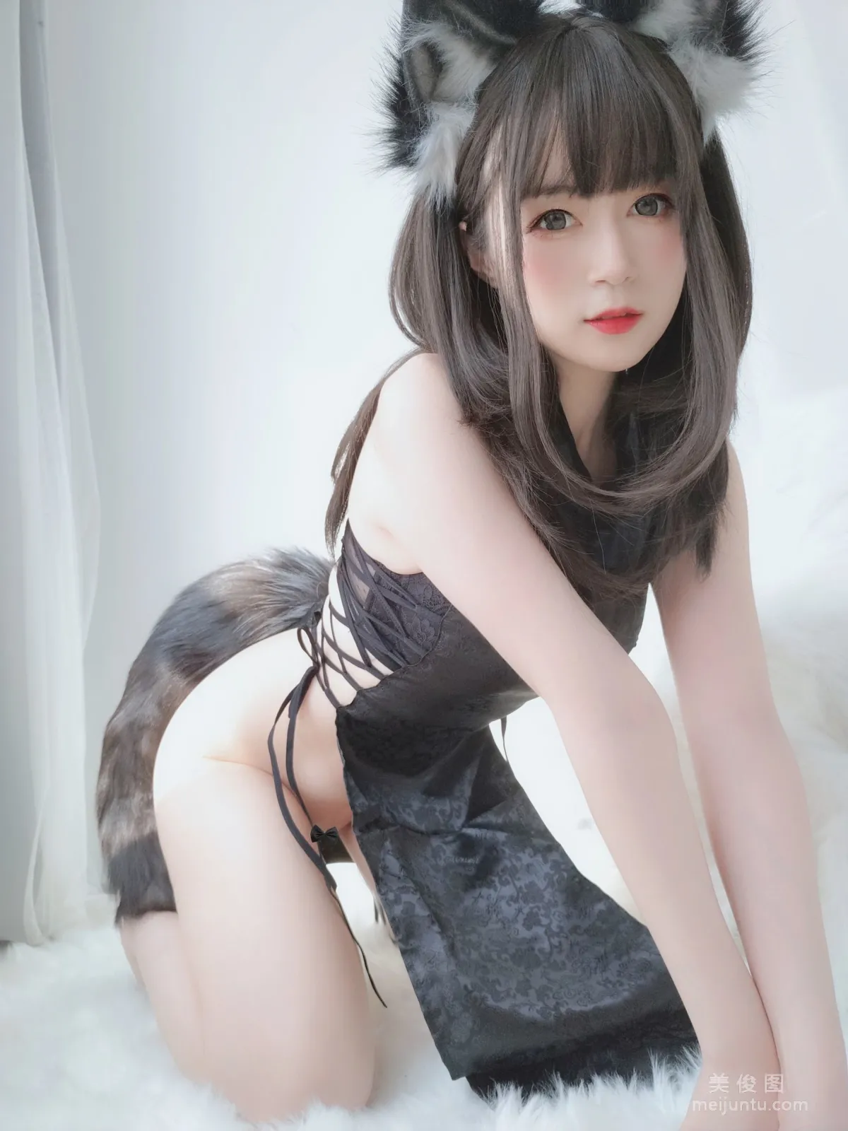 Coser模特白银81 《小黑狼》 写真集94