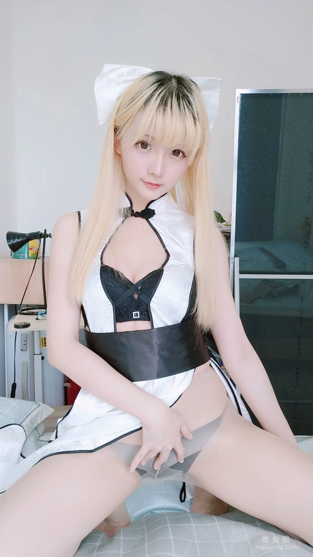 [美女Coser] 星之迟迟 《旗袍》 写真集27