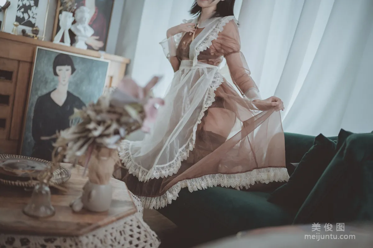 [网红Coser] 逐月su 《透明女仆》 写真集36