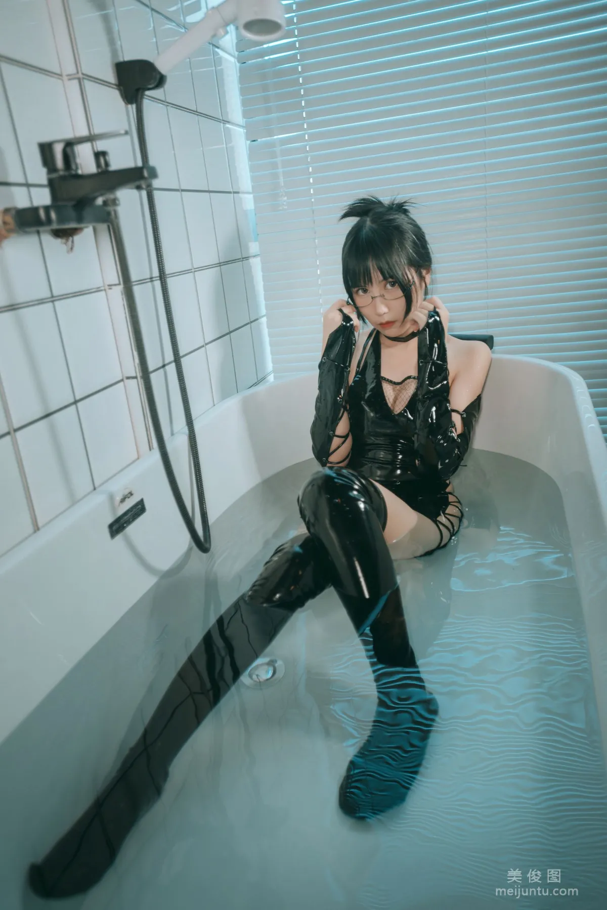 [美女Coser] 逐月su 《忍者》 写真集14