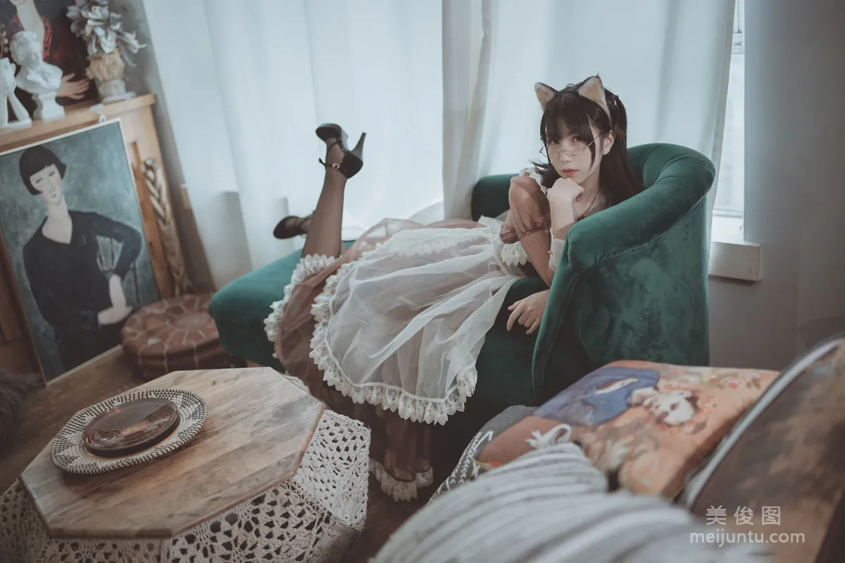 [网红Coser] 逐月su 《透明女仆》 写真集32