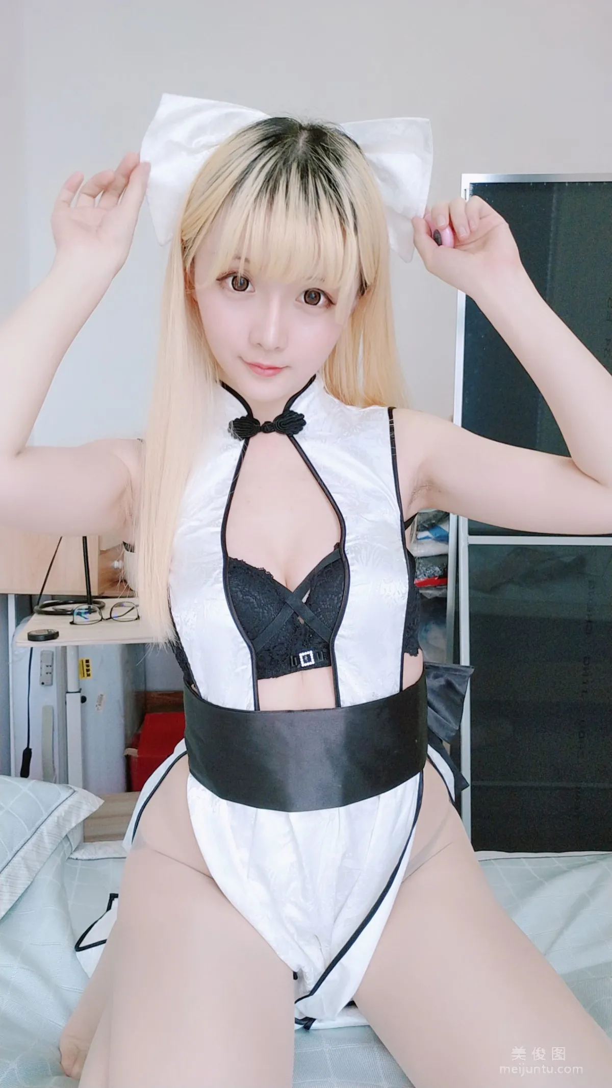 [美女Coser] 星之迟迟 《旗袍》 写真集25