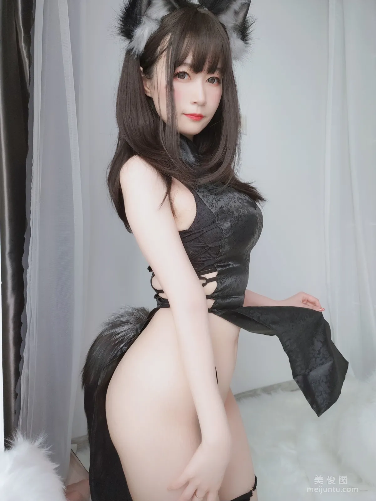 Coser模特白银81 《小黑狼》 写真集82