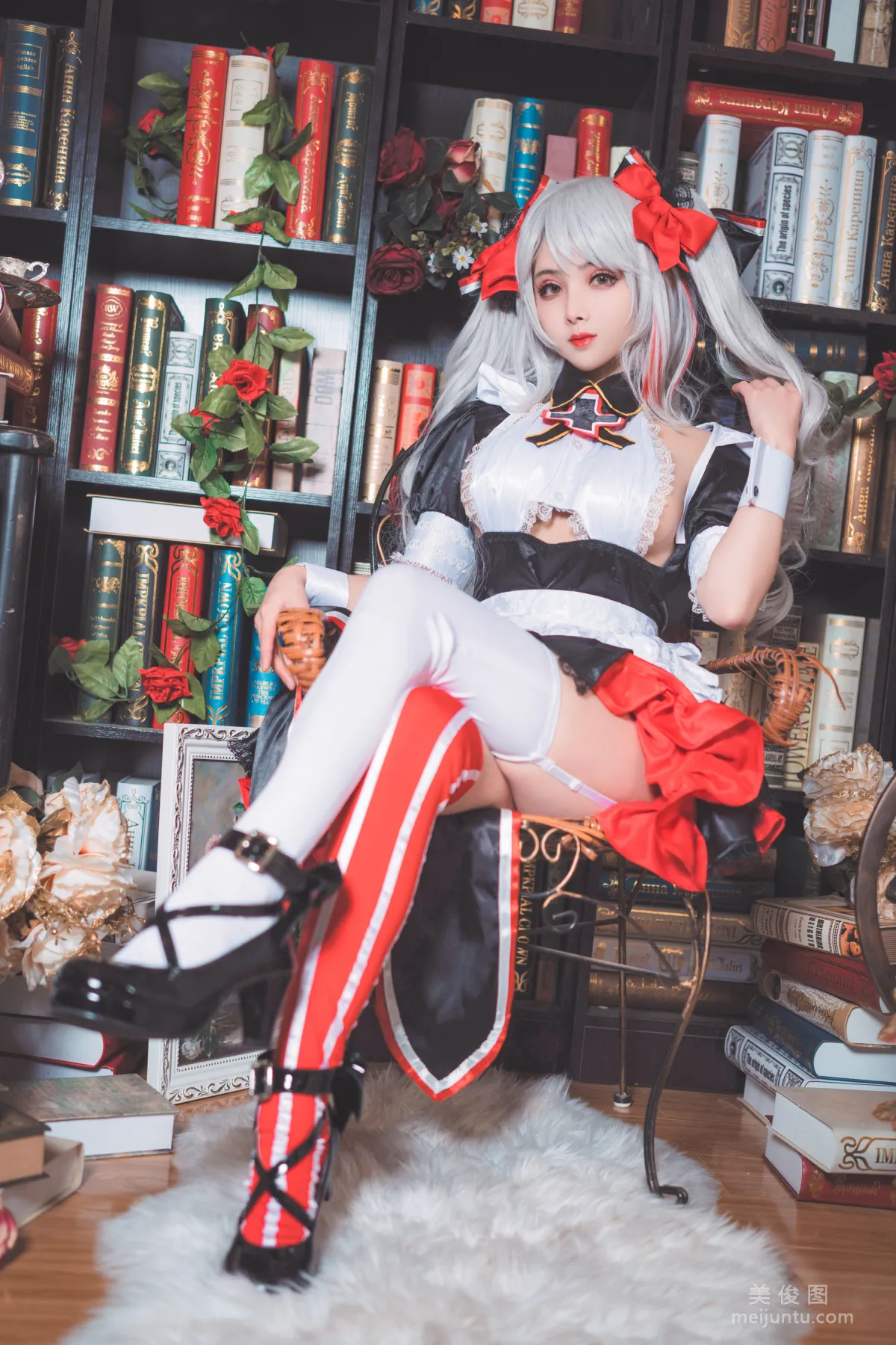 [网红Coser] rioko凉凉子 《欧根女仆》 写真集16