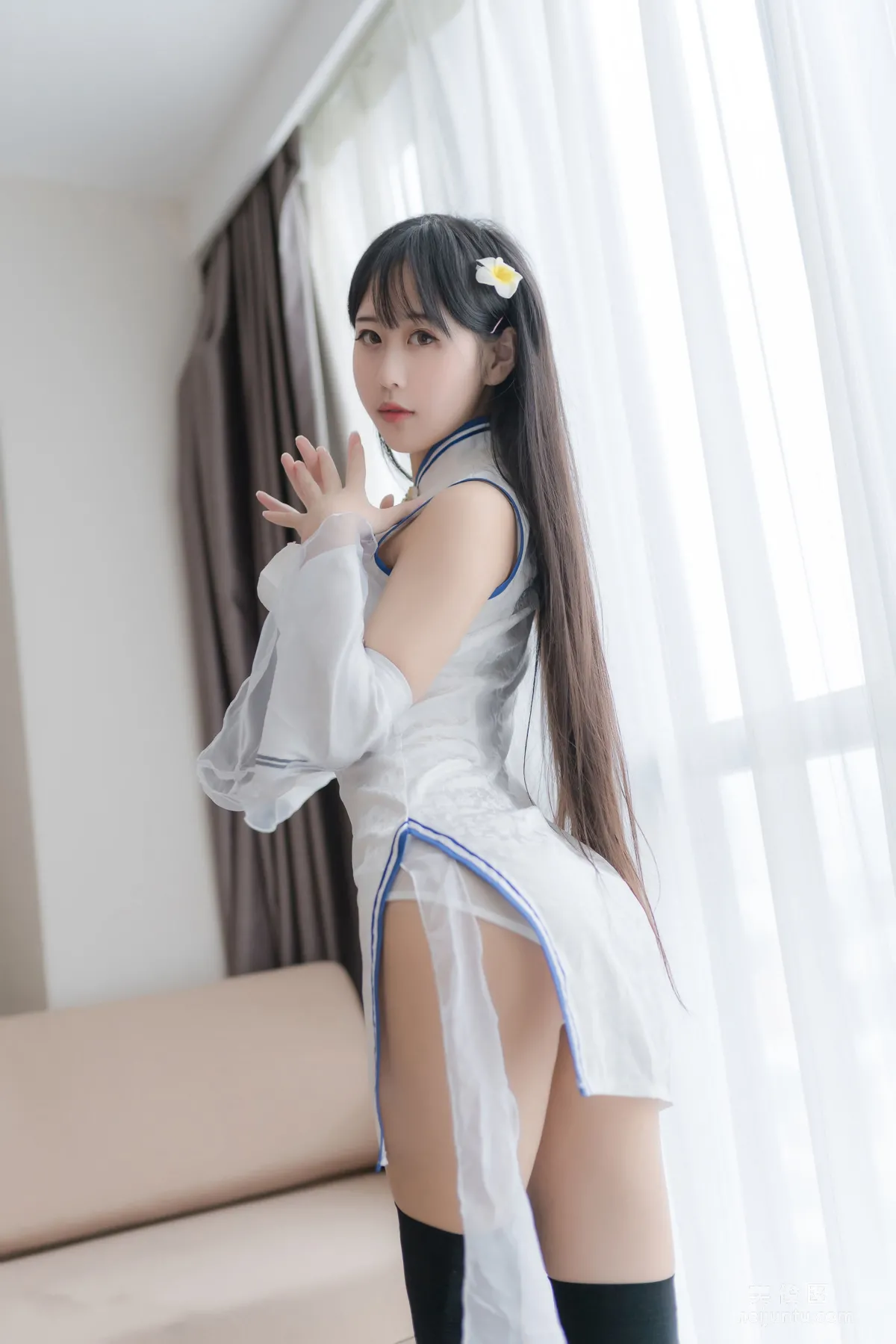 [美女Coser] 萌芽儿o0 《瓶儿》 写真集38