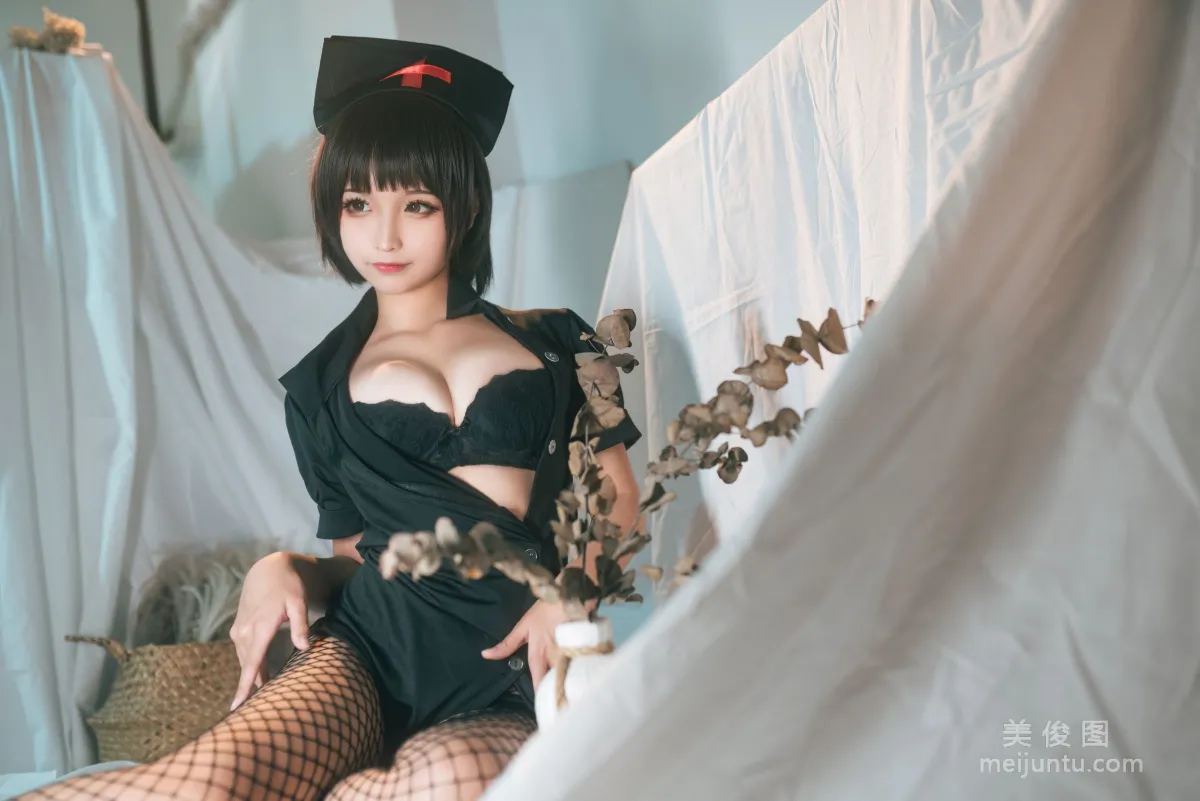 [美女Coser] 蠢沫沫 《护士姐姐》 写真集14