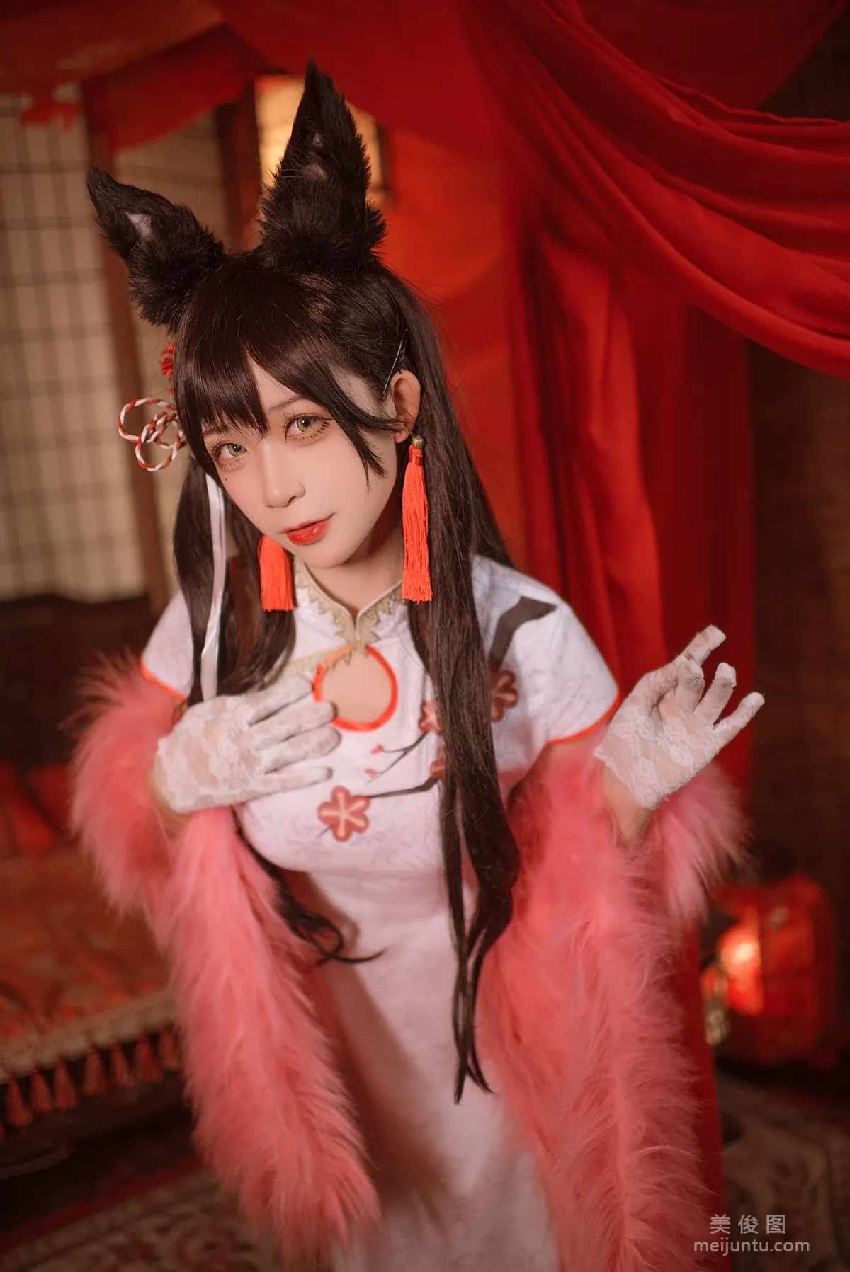 [美女Coser] 樱落酱w 《爱宕新春旗袍》 写真集15