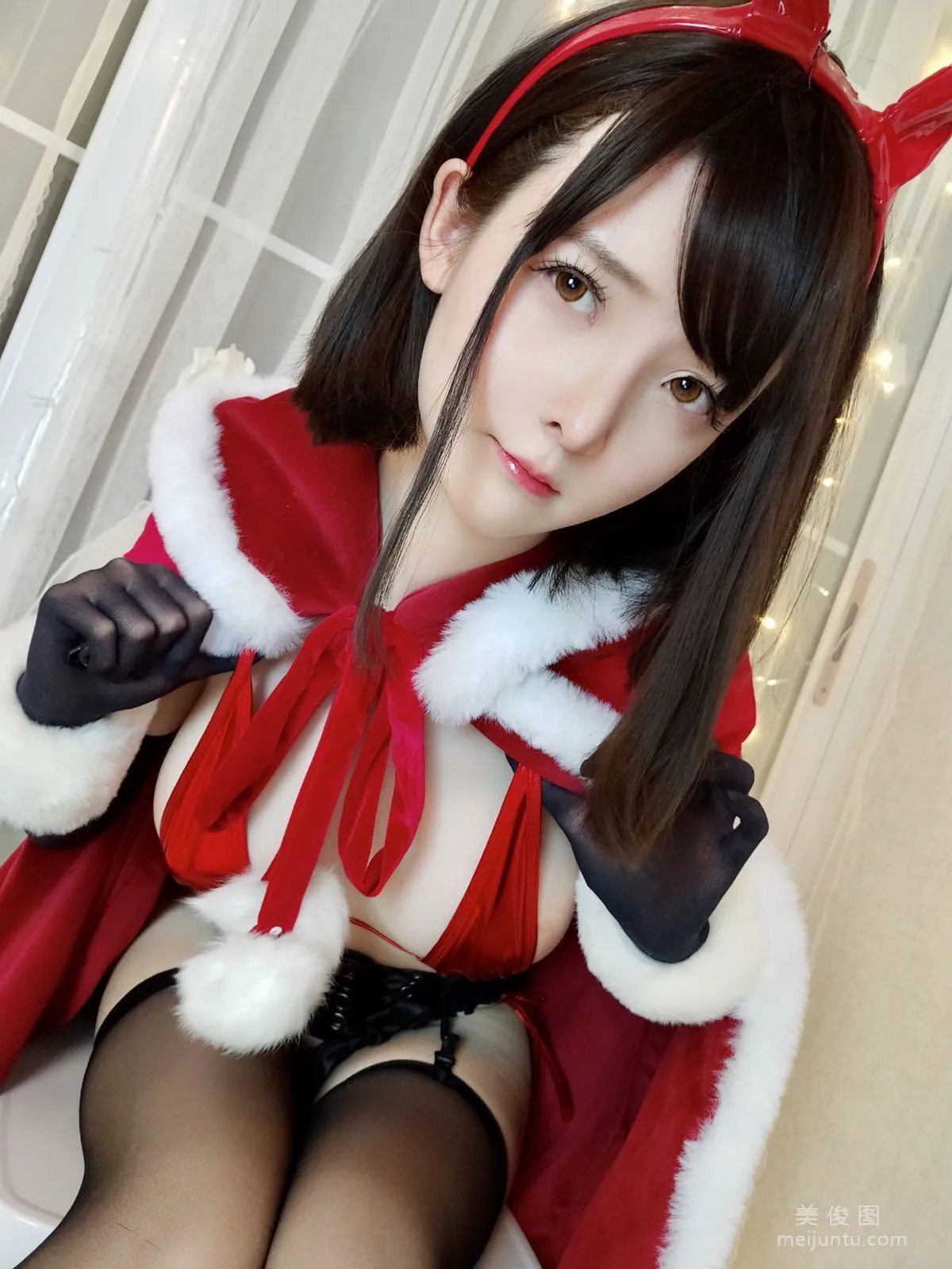 [网红Coser] 一小央泽 《圣诞兔》 写真集23