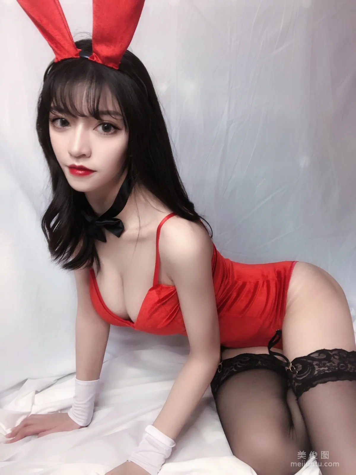 銘銘Kizami 《红丝绒兔女郎》 写真集28