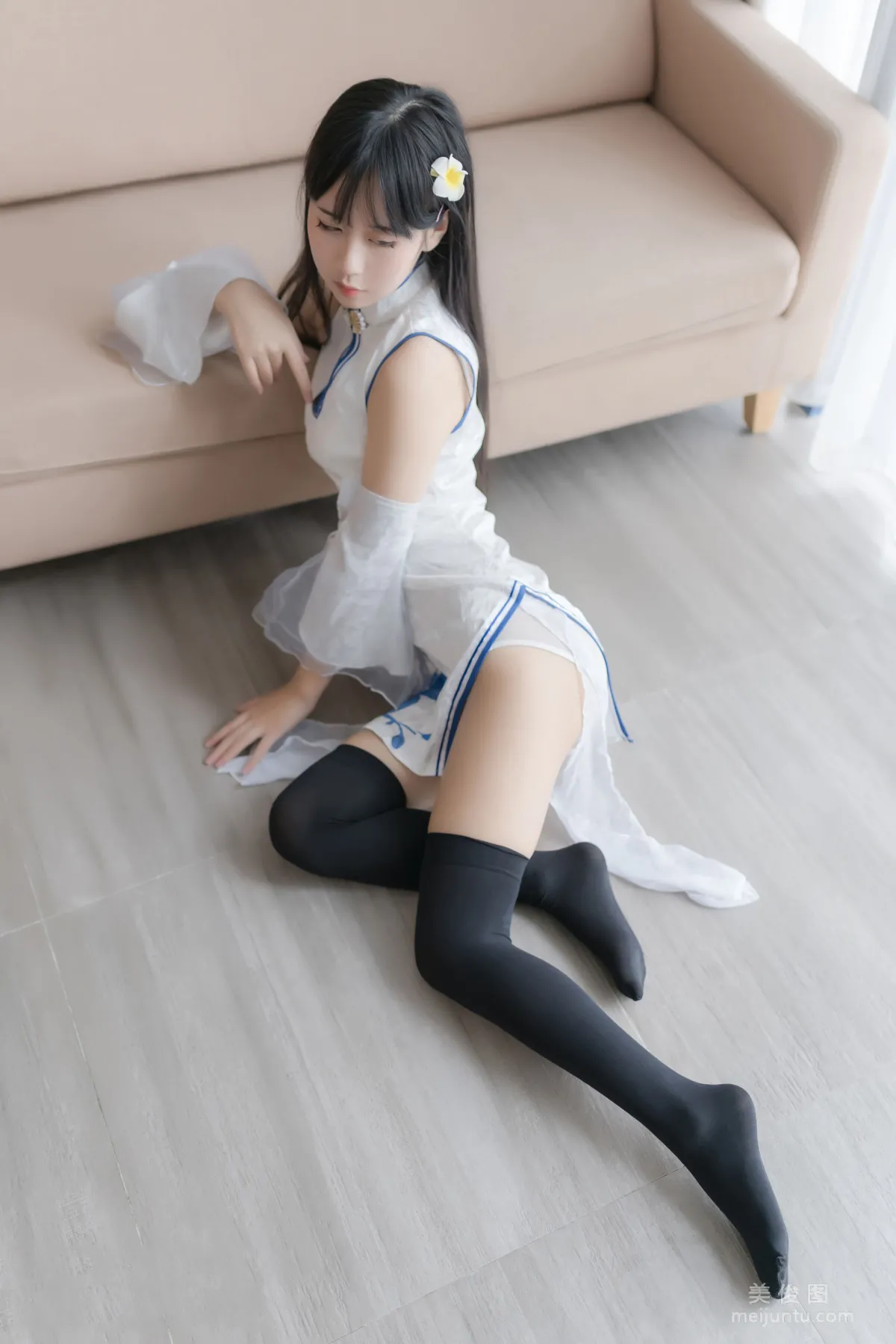 [美女Coser] 萌芽儿o0 《瓶儿》 写真集21