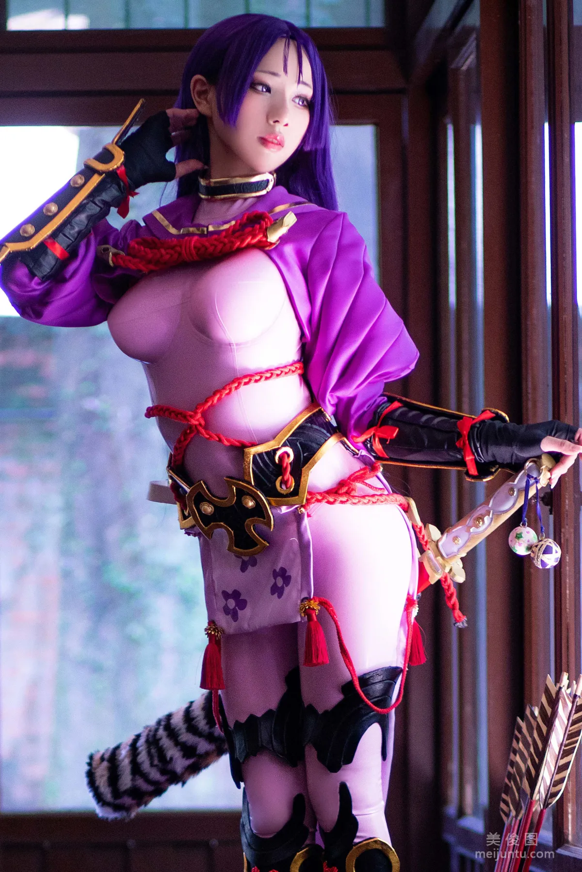 [网红Coser] 雨波_HaneAme 《源赖光》 写真集14