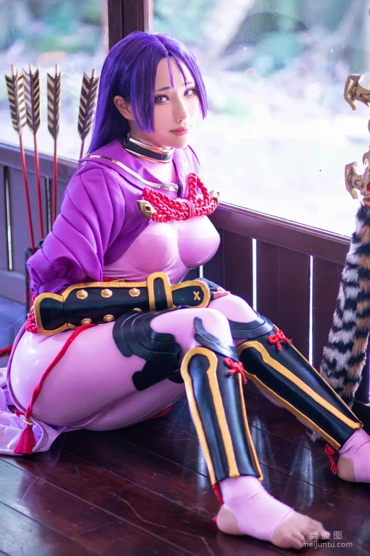 [网红Coser] 雨波_HaneAme 《源赖光》 写真集19