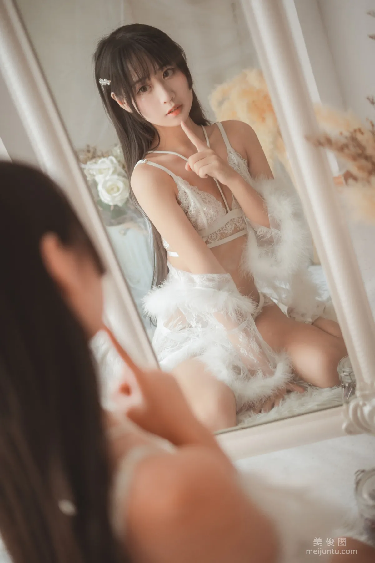 COS美少女萌芽儿o0 《毛绒内衣》 写真集21