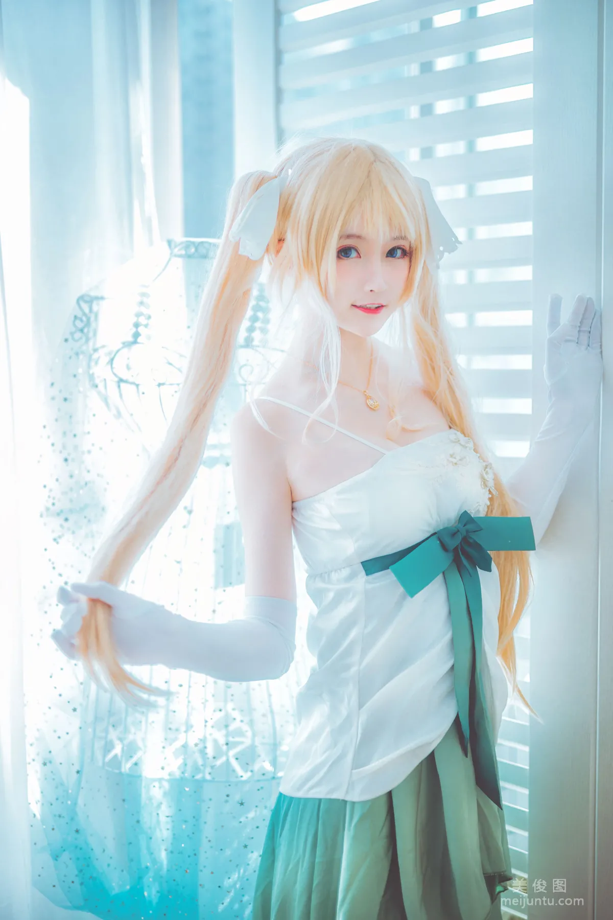 [美女Coser] yui金鱼 《路人女主》 写真集10