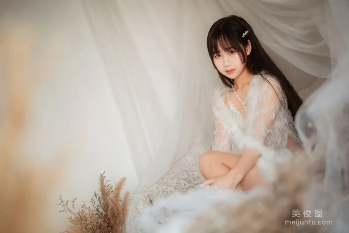 COS美少女萌芽儿o0 《毛绒内衣》 写真集8