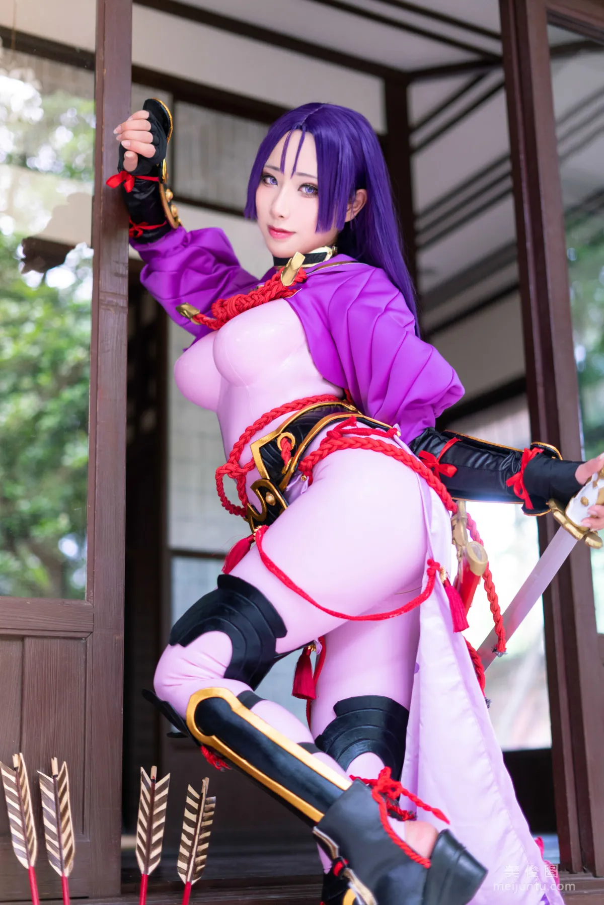 [网红Coser] 雨波_HaneAme 《源赖光》 写真集23